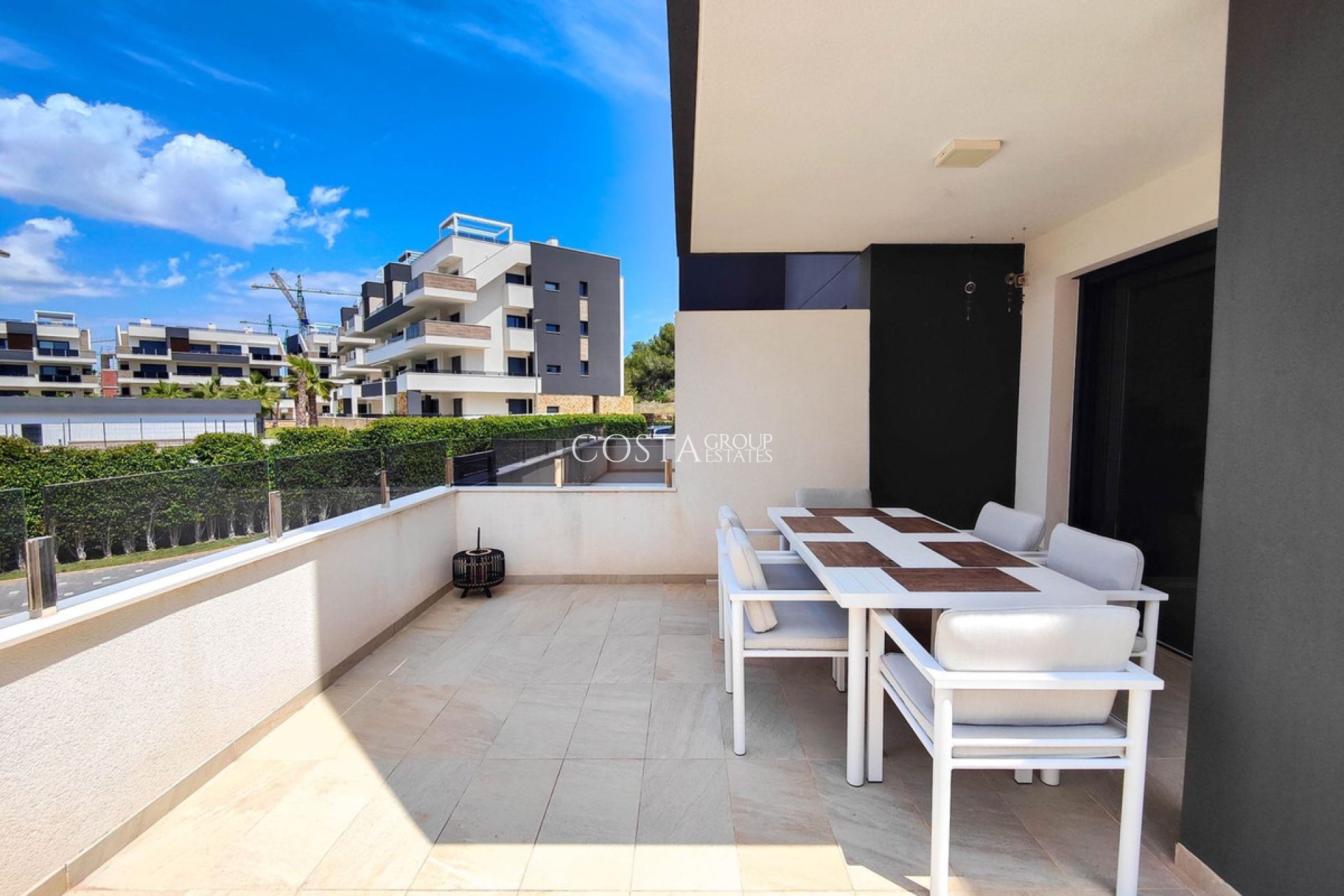 Resale - Apartments -
Orihuela - Orihuela Costa