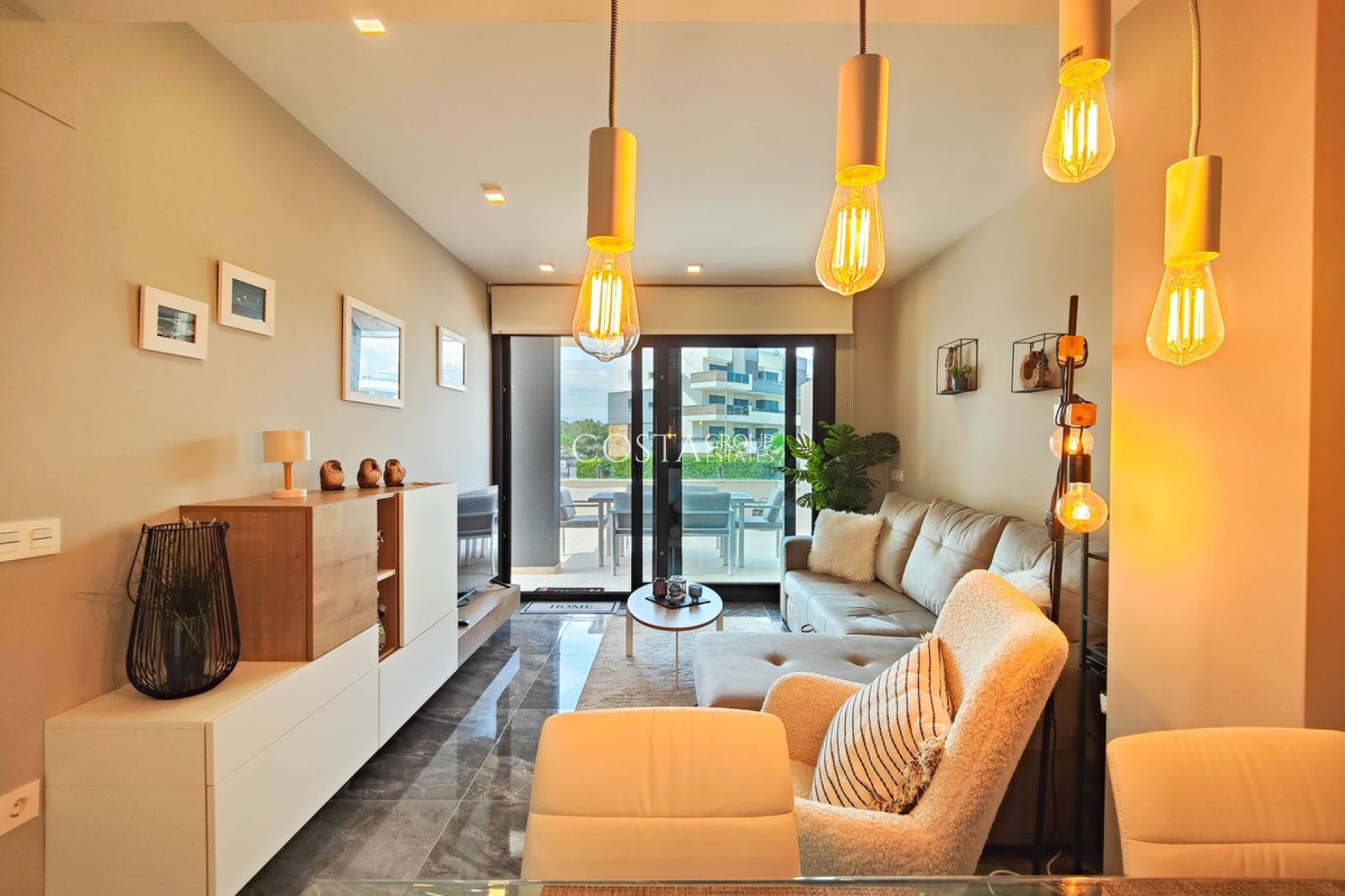 Resale - Apartments -
Orihuela - Orihuela Costa