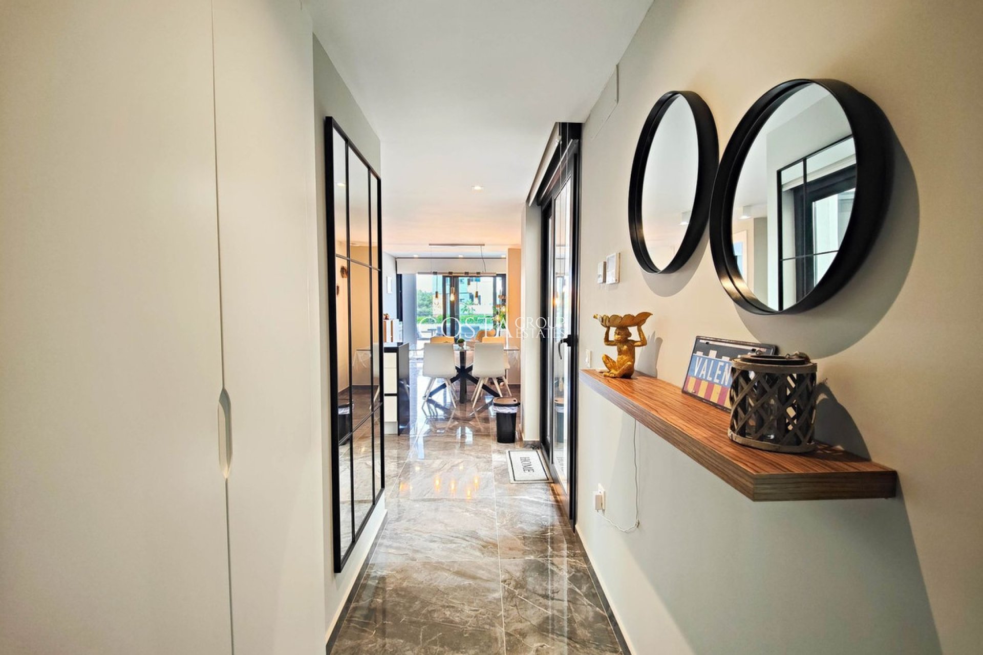 Resale - Apartments -
Orihuela - Orihuela Costa