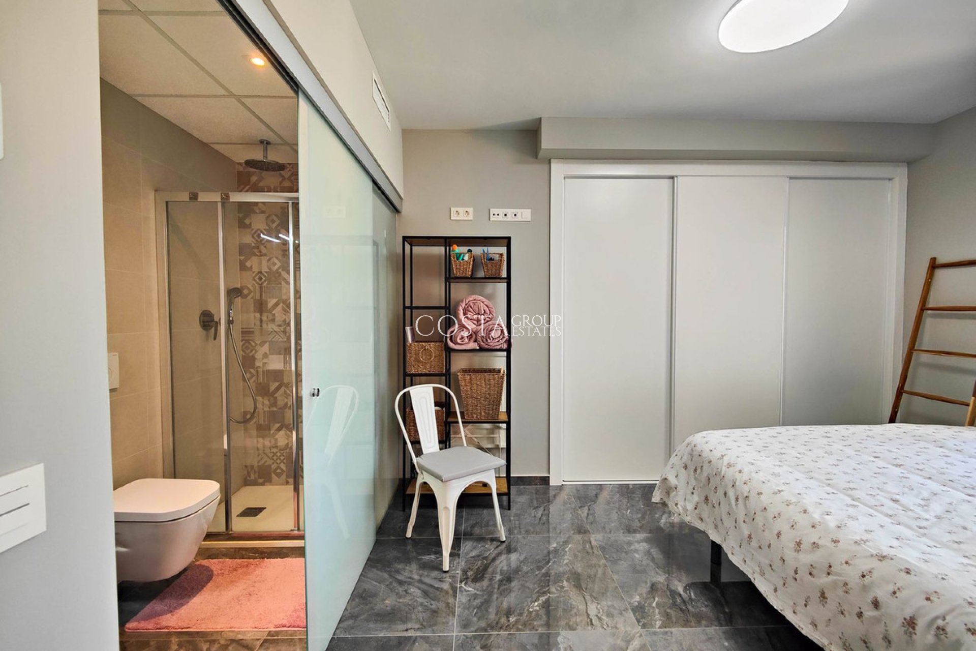 Resale - Apartments -
Orihuela - Orihuela Costa