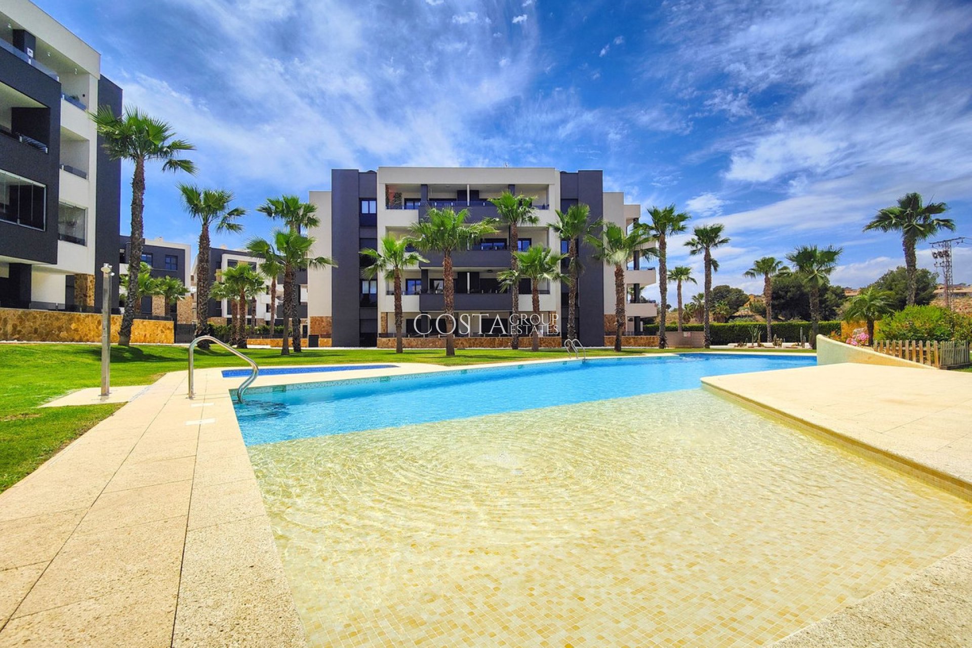 Resale - Apartments -
Orihuela - Orihuela Costa