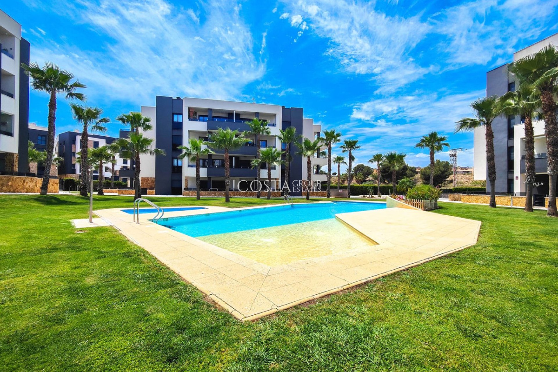 Resale - Apartments -
Orihuela - Orihuela Costa