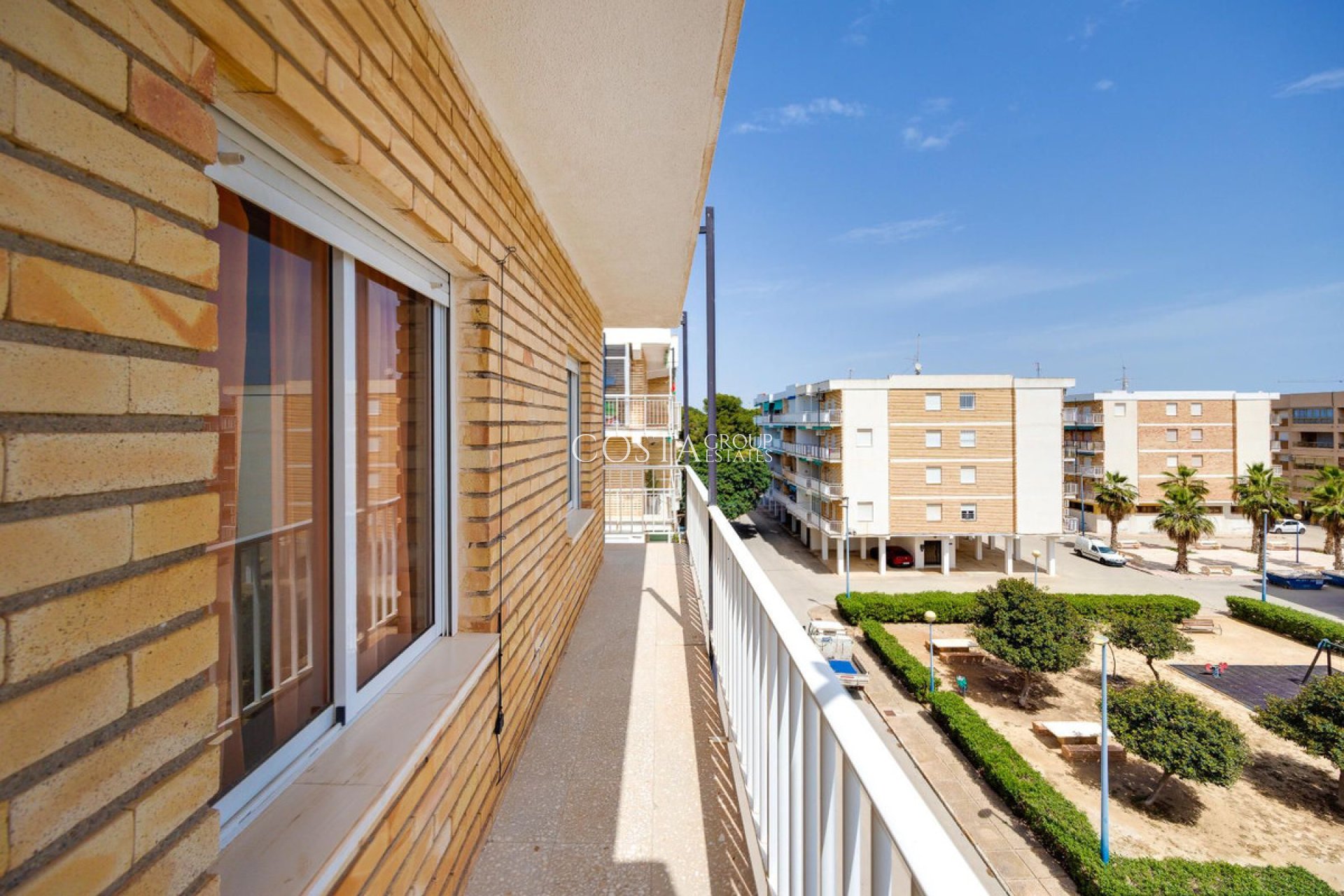 Resale - Apartments -
Orihuela - Orihuela Costa