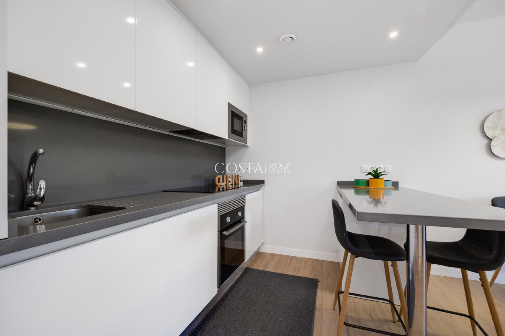 Resale - Apartments -
Orihuela - Orihuela Costa