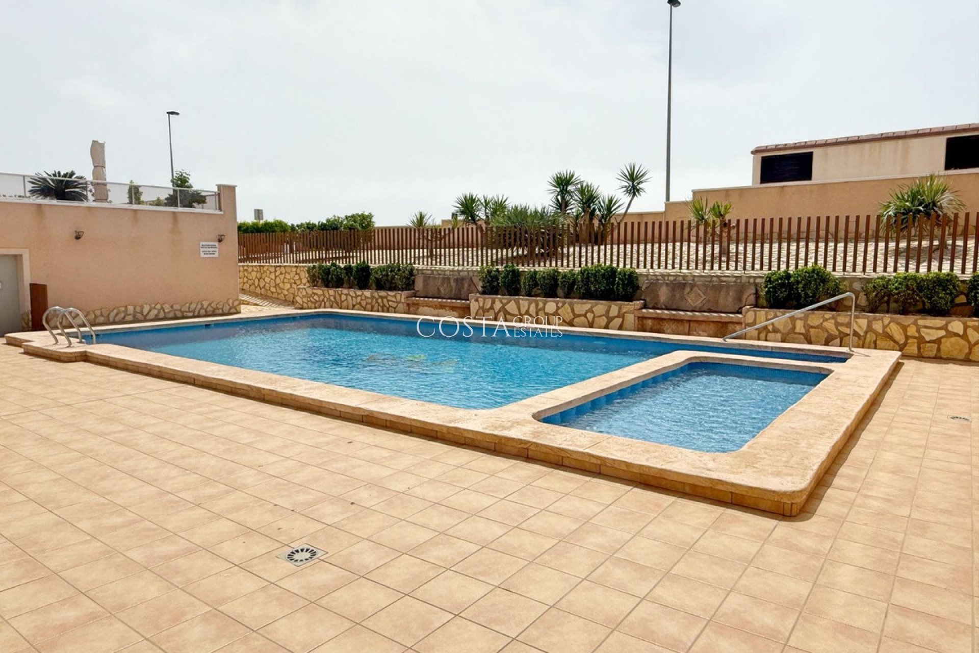 Resale - Apartments -
Orihuela - Orihuela Costa