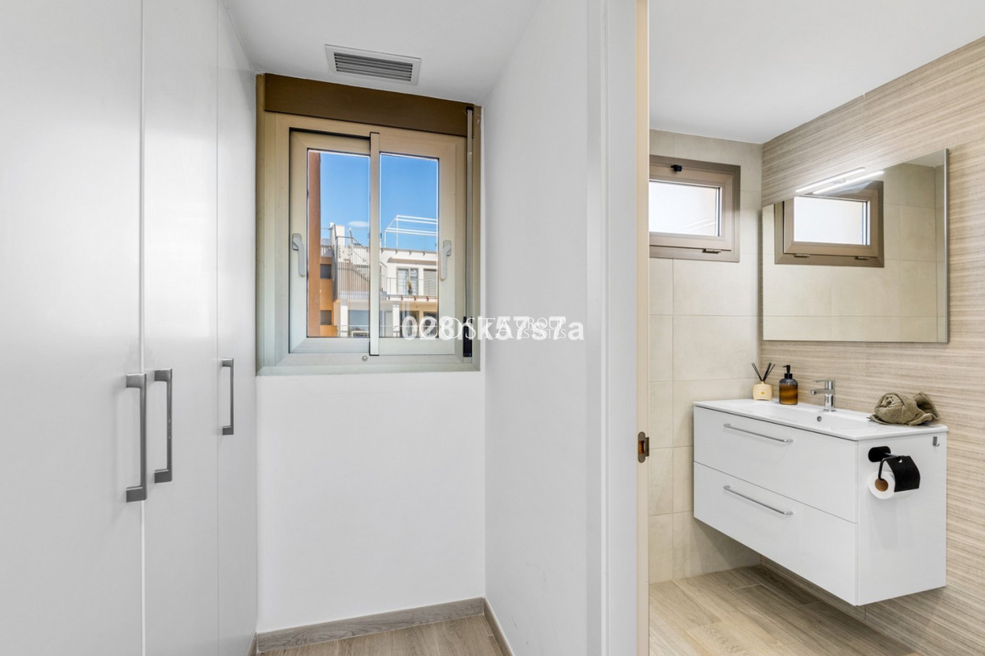 Resale - Apartments -
Orihuela - Orihuela Costa