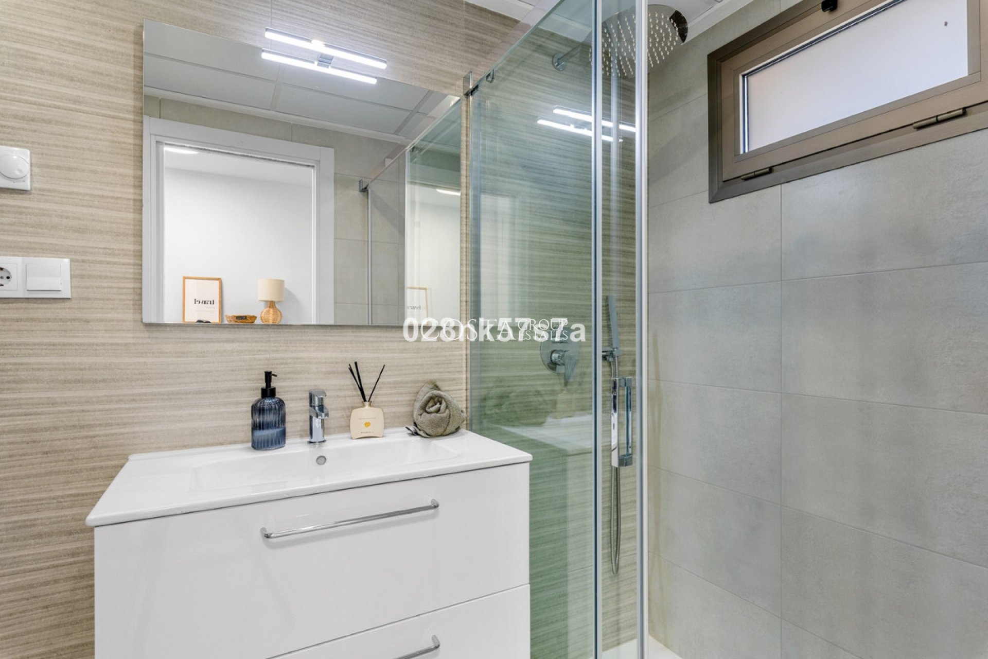 Resale - Apartments -
Orihuela - Orihuela Costa