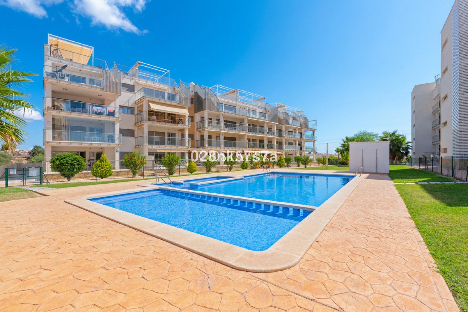 Resale - Apartments -
Orihuela - Orihuela Costa