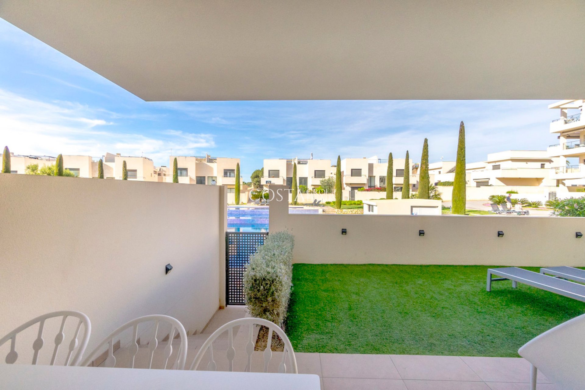 Resale - Apartments -
Orihuela - Orihuela Costa