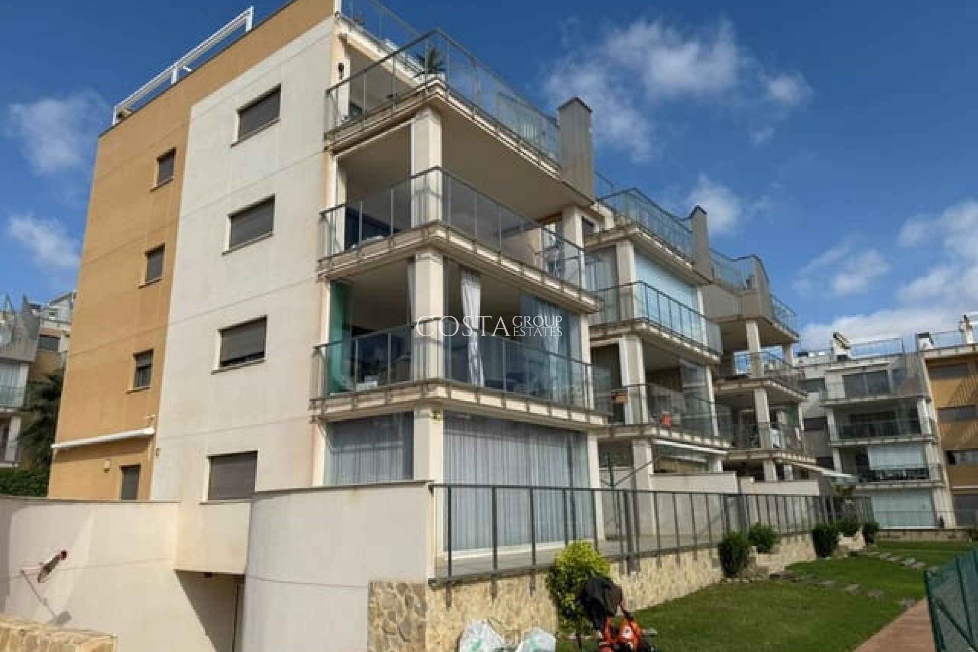 Resale - Apartments -
Orihuela - Orihuela Costa