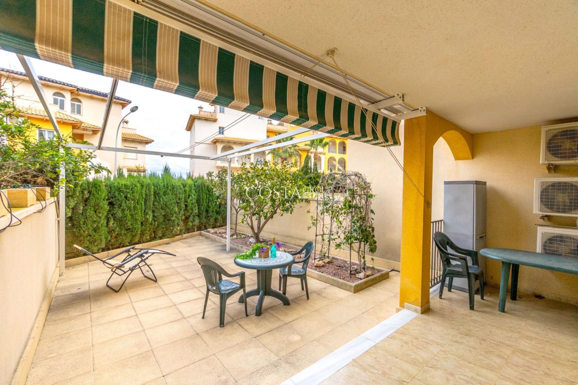 Resale - Apartments -
Orihuela - Orihuela Costa