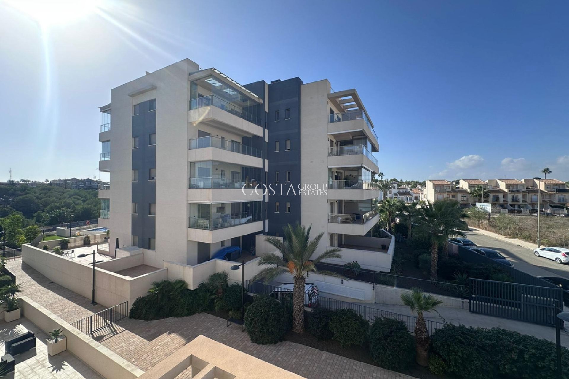 Resale - Apartments -
Orihuela - Orihuela Costa