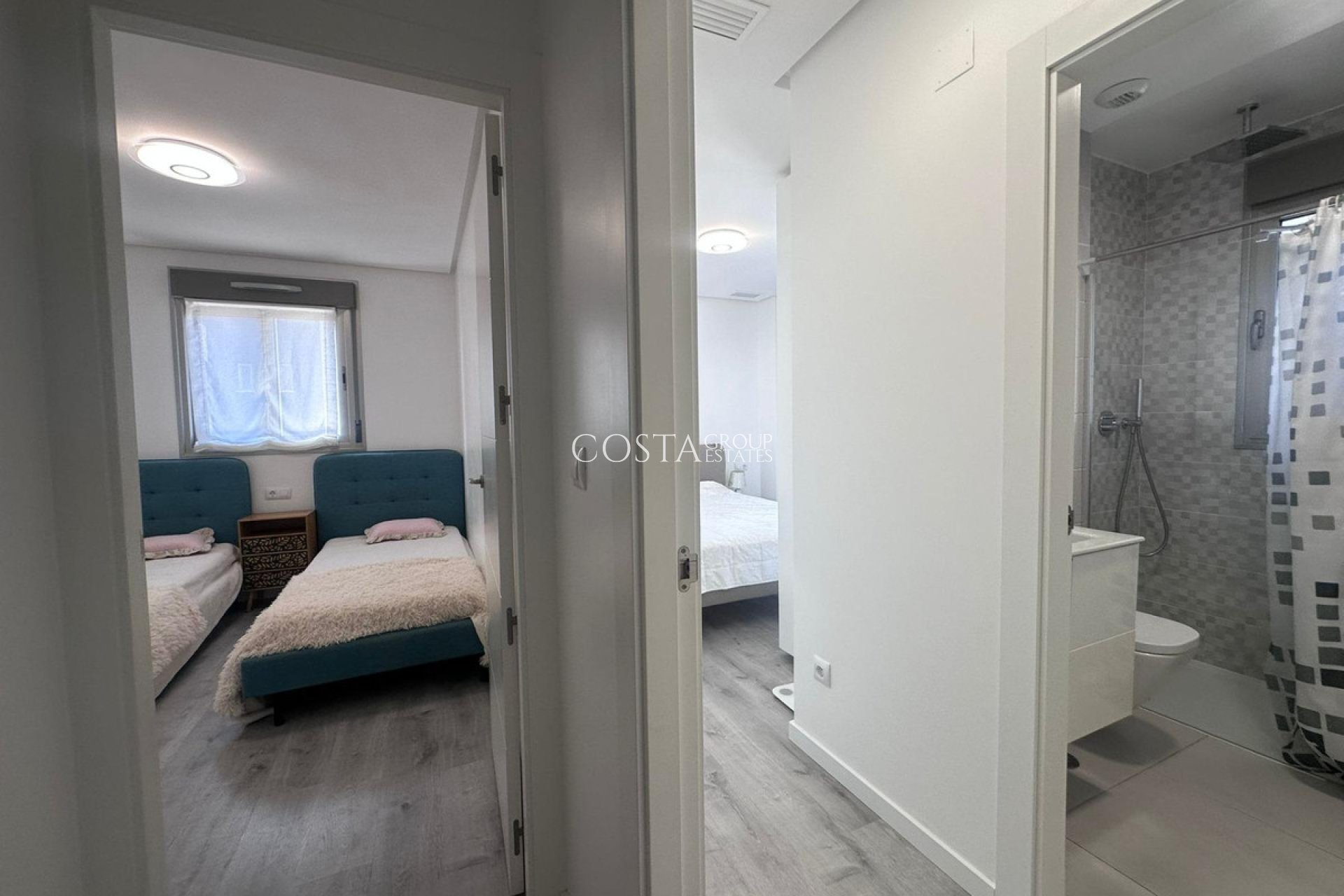 Resale - Apartments -
Orihuela - Orihuela Costa