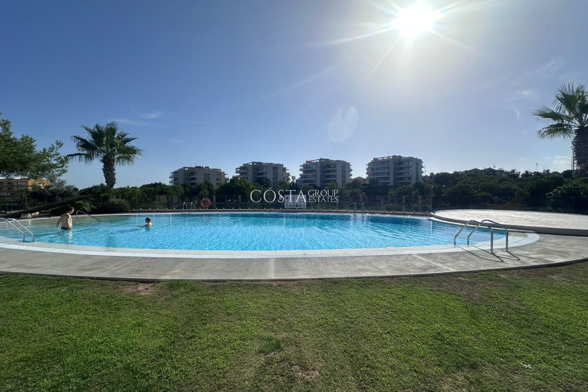 Resale - Apartments -
Orihuela - Orihuela Costa