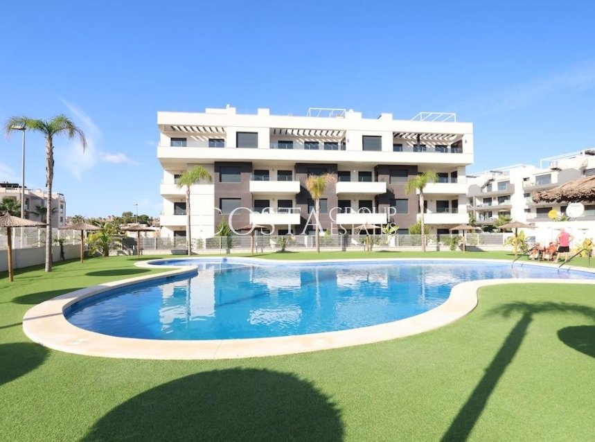 Resale - Apartments -
Orihuela - Orihuela Costa