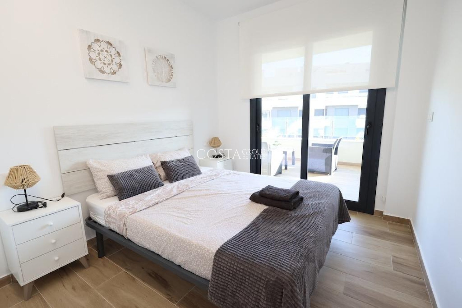 Resale - Apartments -
Orihuela - Orihuela Costa
