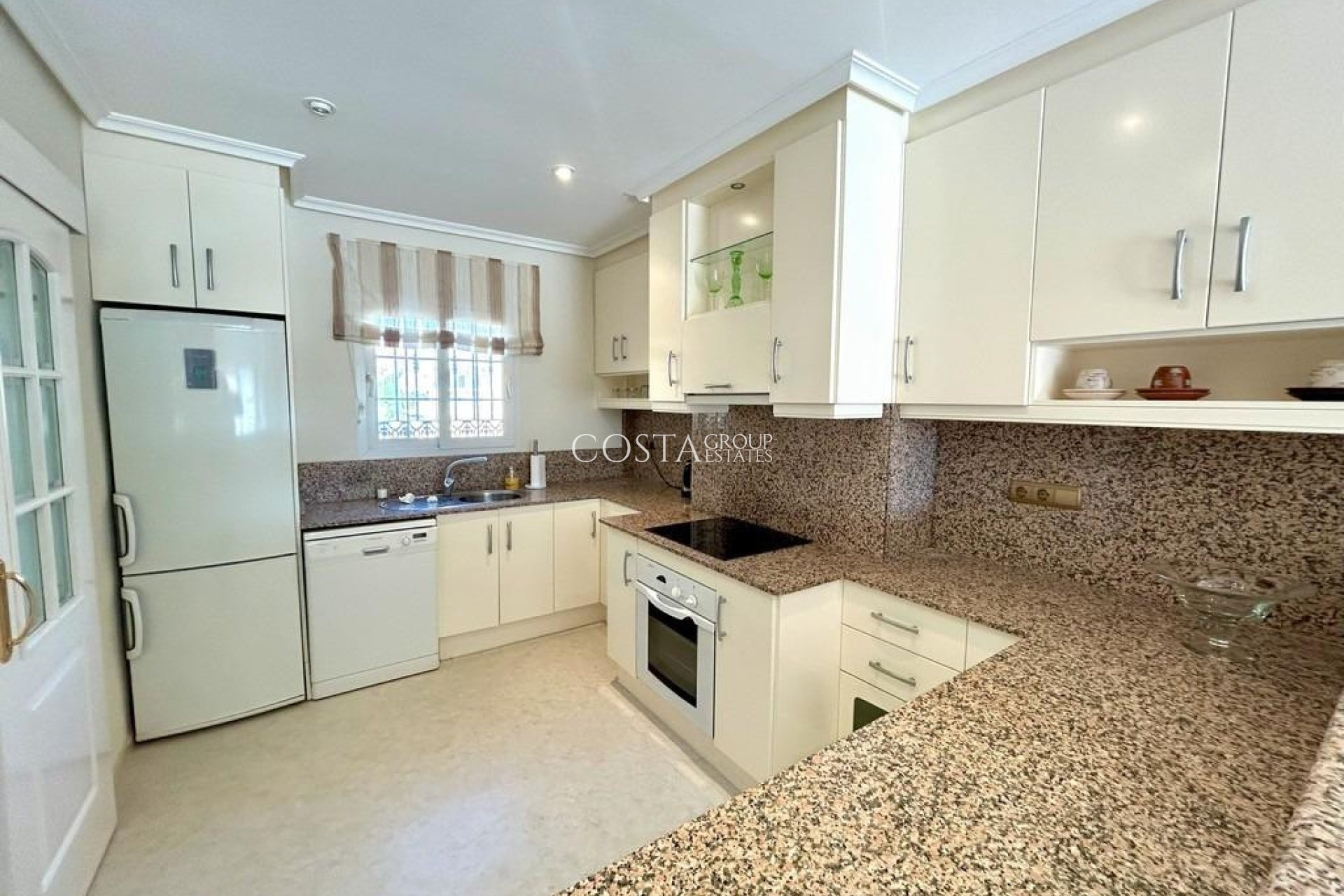 Resale - Apartments -
Orihuela - Orihuela Costa