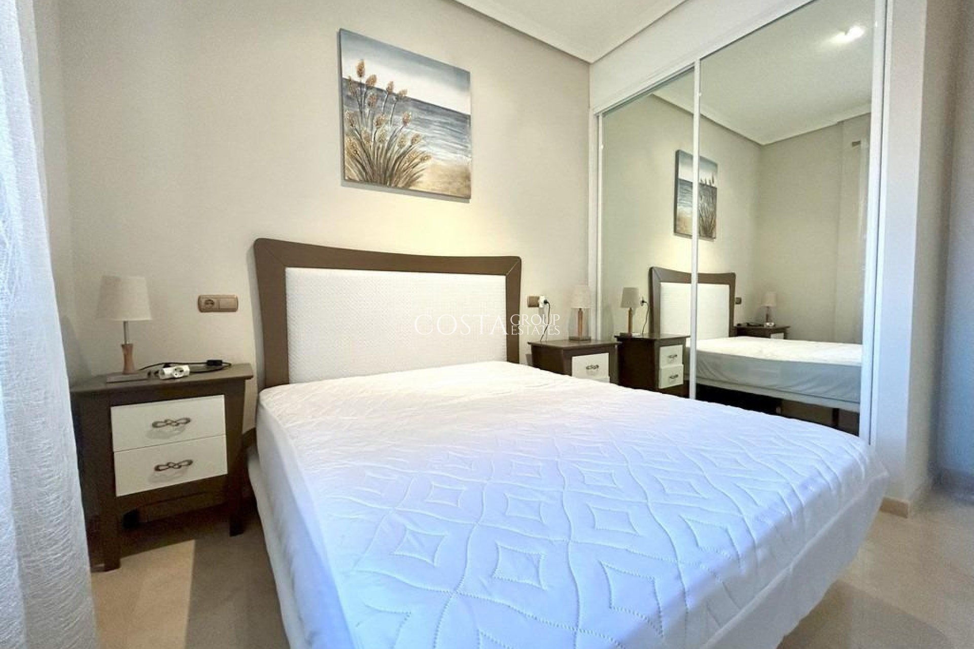 Resale - Apartments -
Orihuela - Orihuela Costa