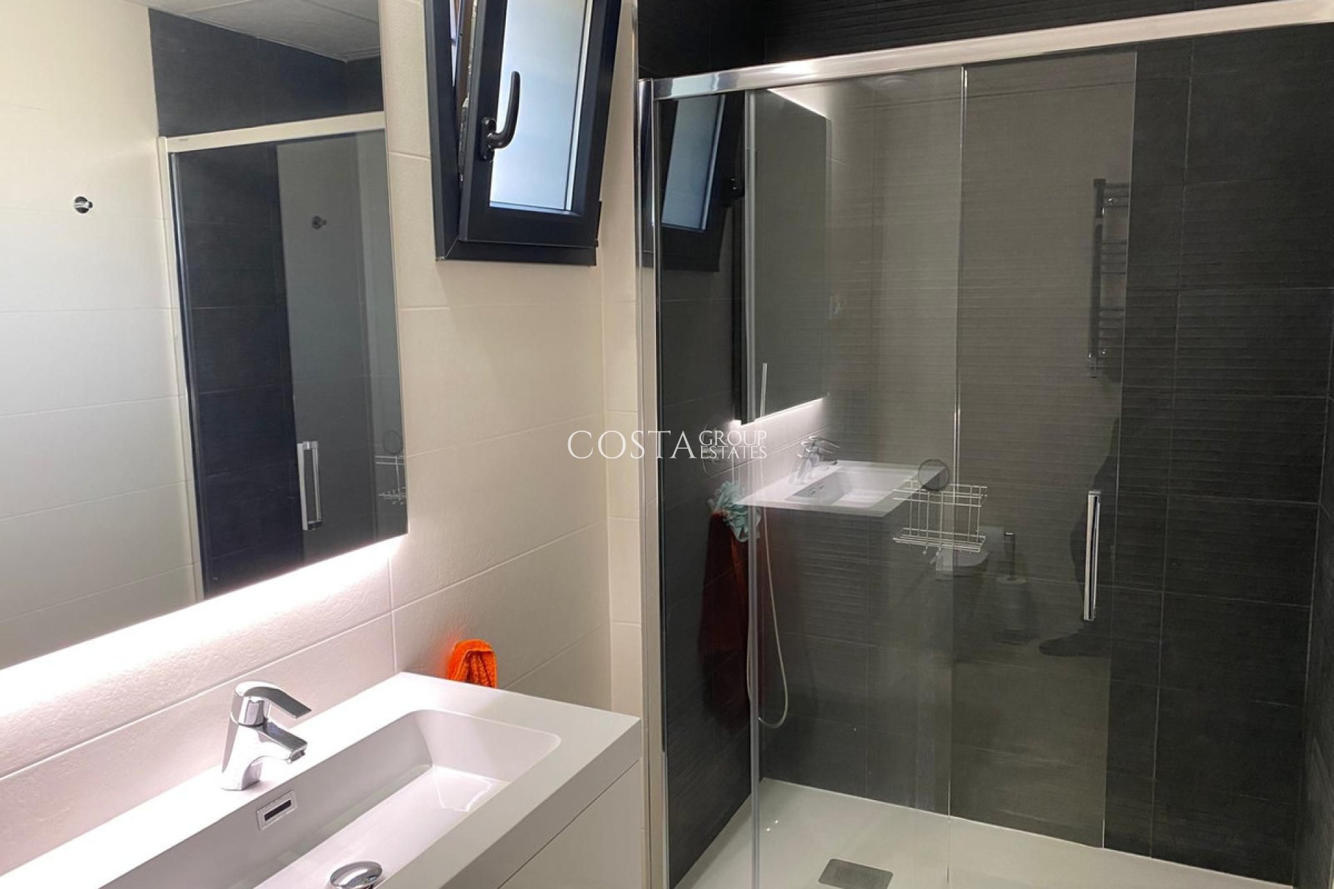 Resale - Apartments -
Orihuela - Playa Flamenca