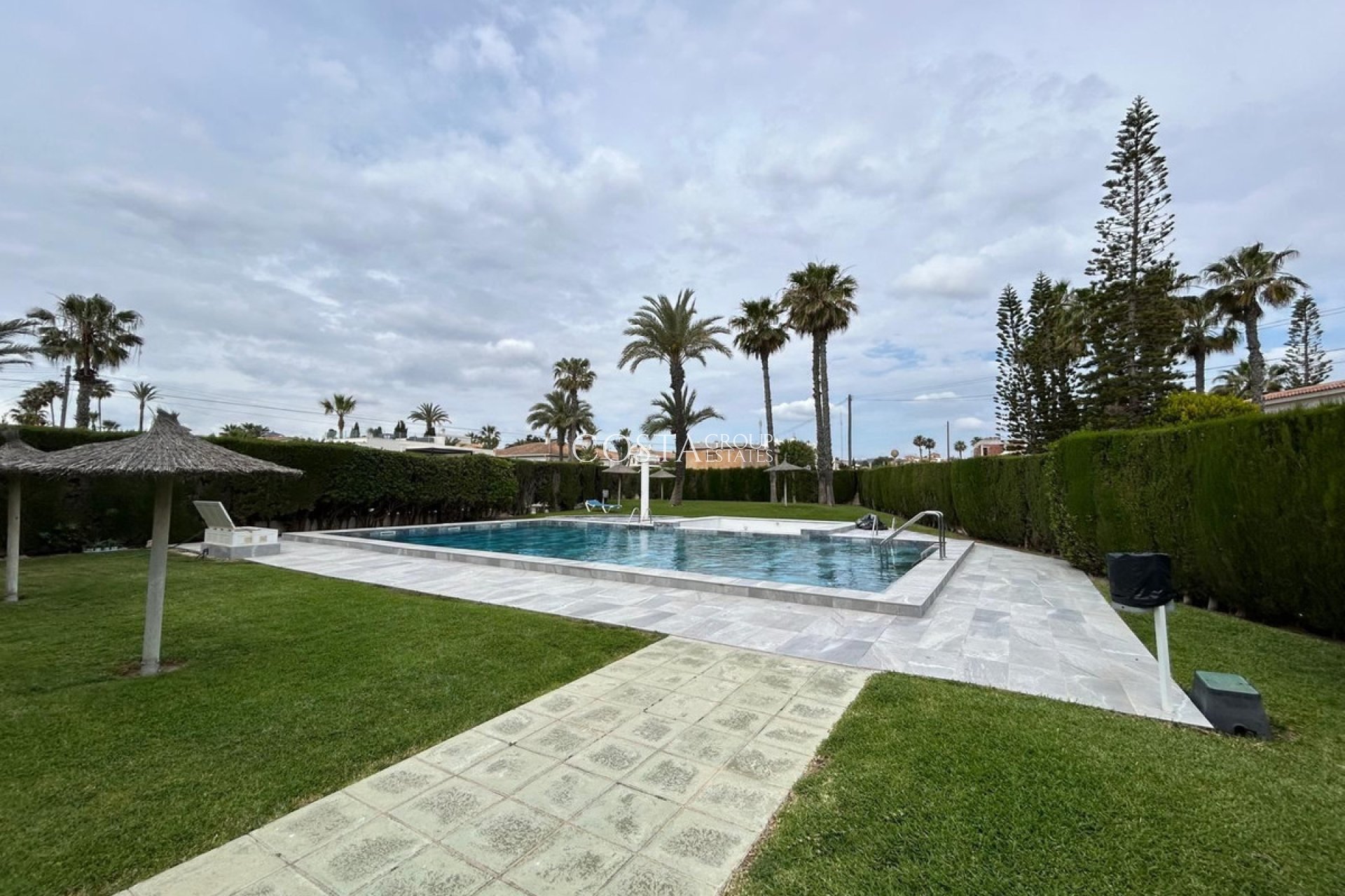 Resale - Apartments -
Orihuela - Playa Flamenca