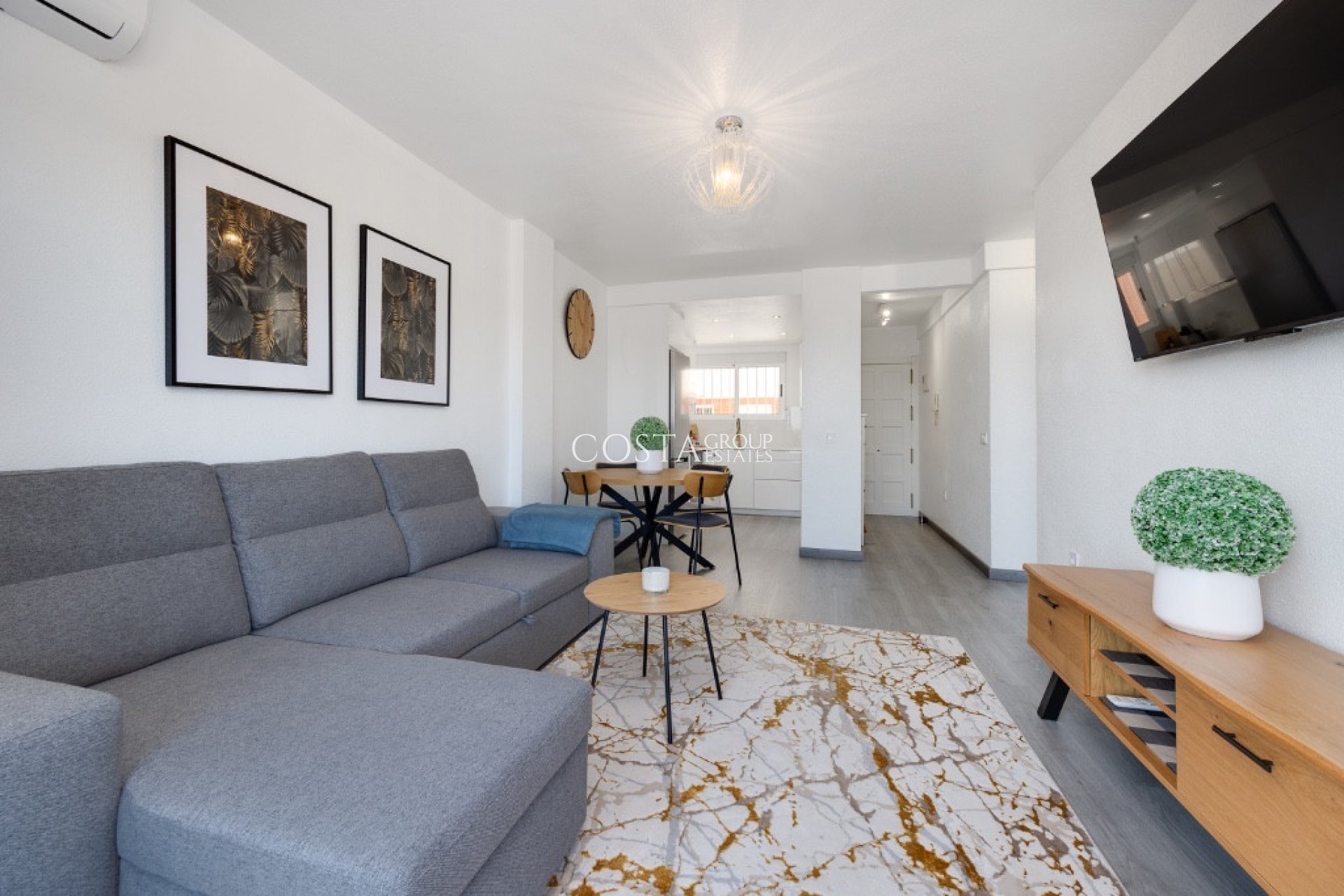 Resale - Apartments -
Orihuela - Punta Prima