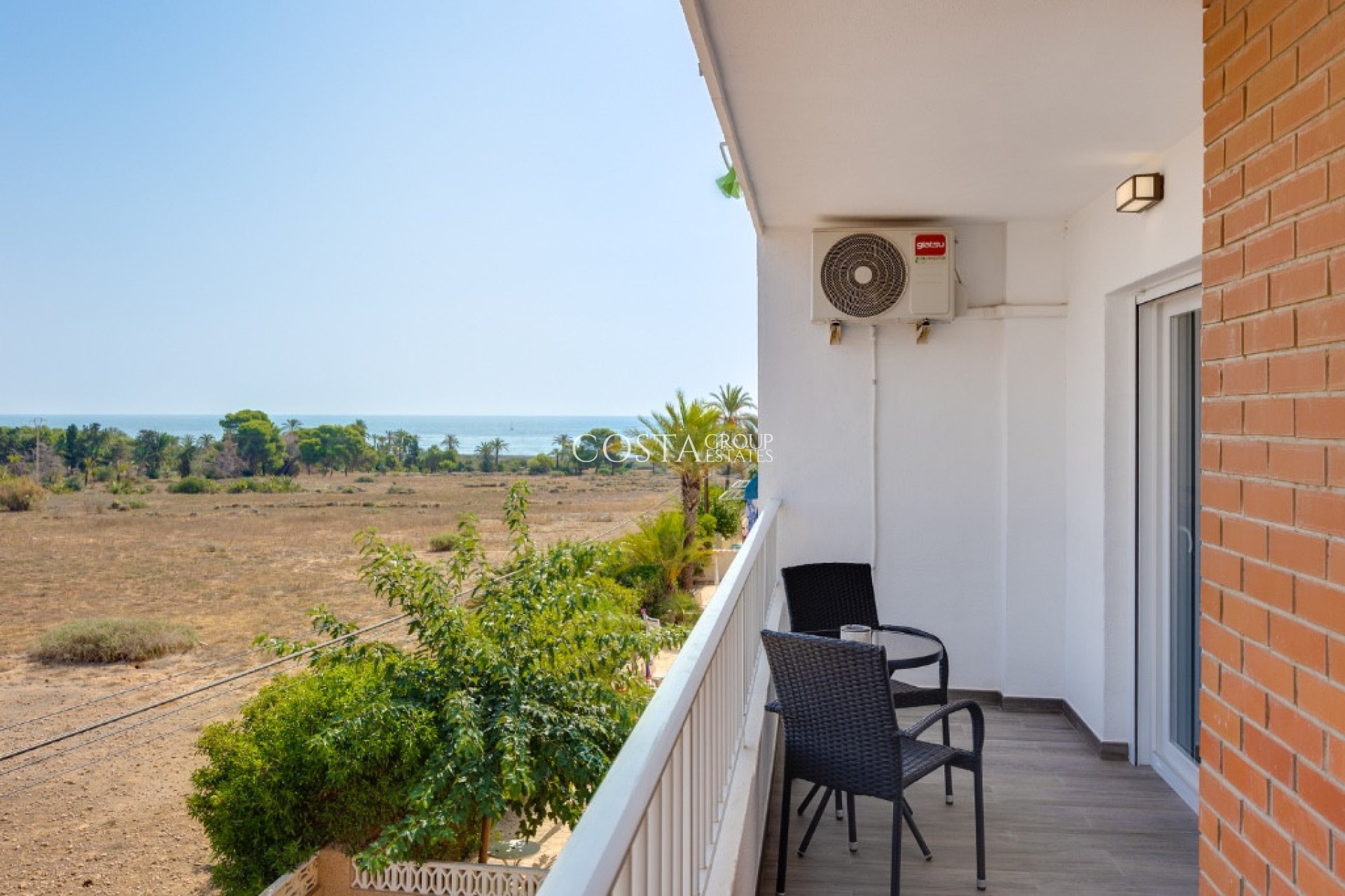 Resale - Apartments -
Orihuela - Punta Prima