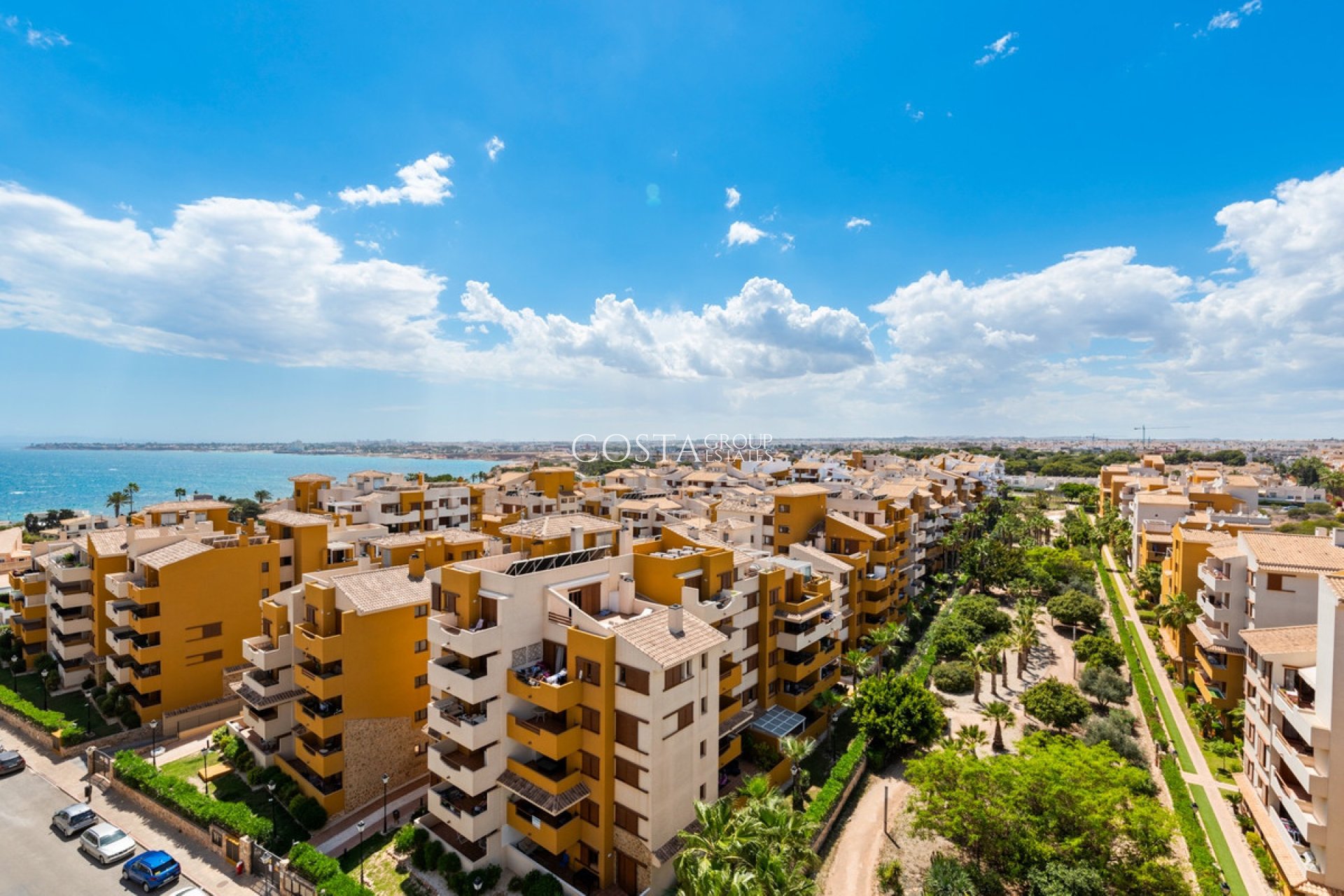Resale - Apartments -
Orihuela - Punta Prima