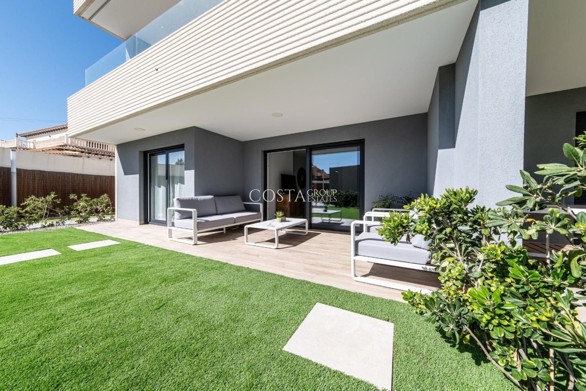 Resale - Apartments -
Orihuela - Punta Prima