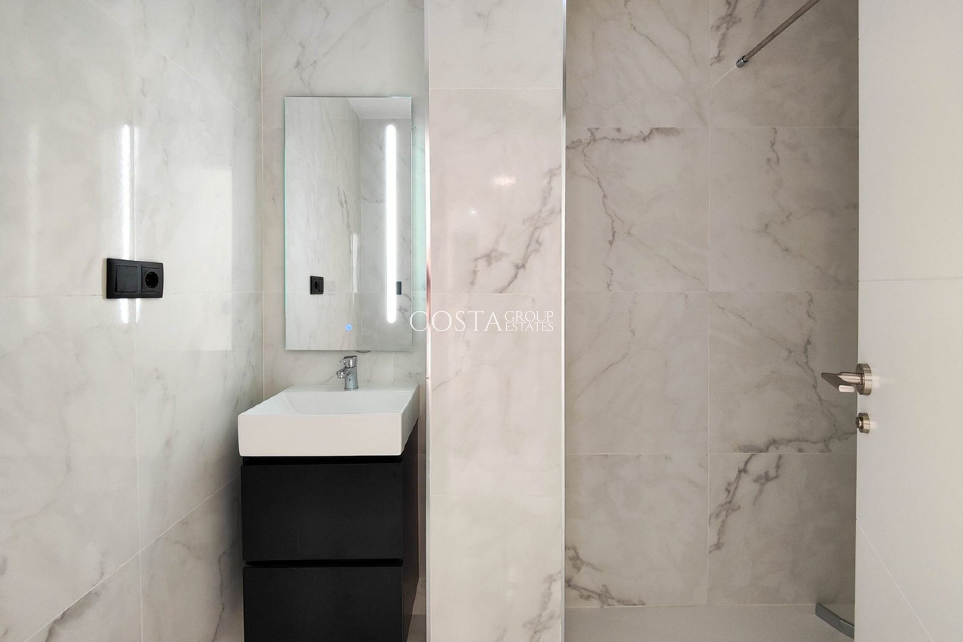 Resale - Apartments -
Orihuela - Punta Prima