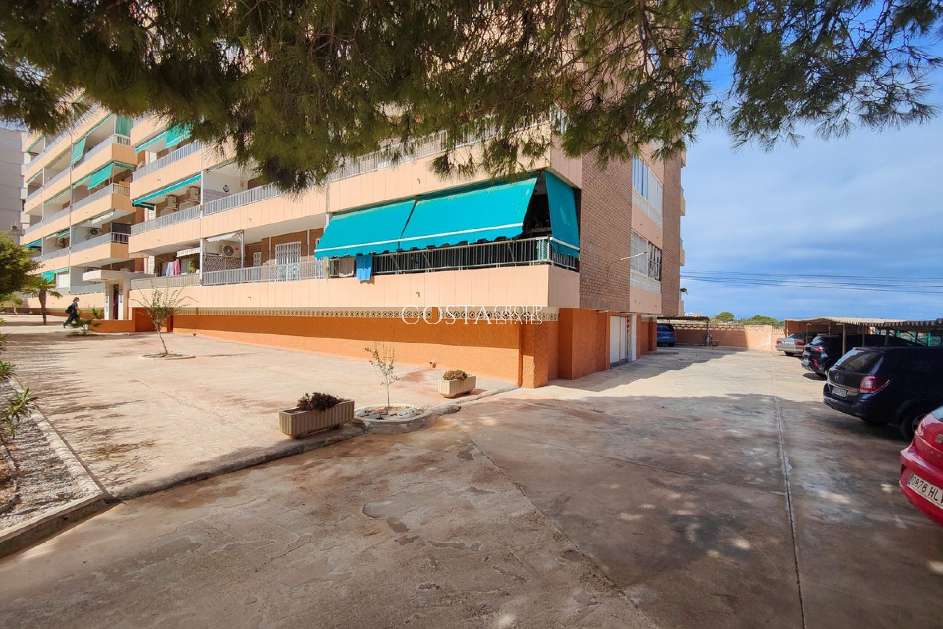 Resale - Apartments -
Orihuela - Punta Prima