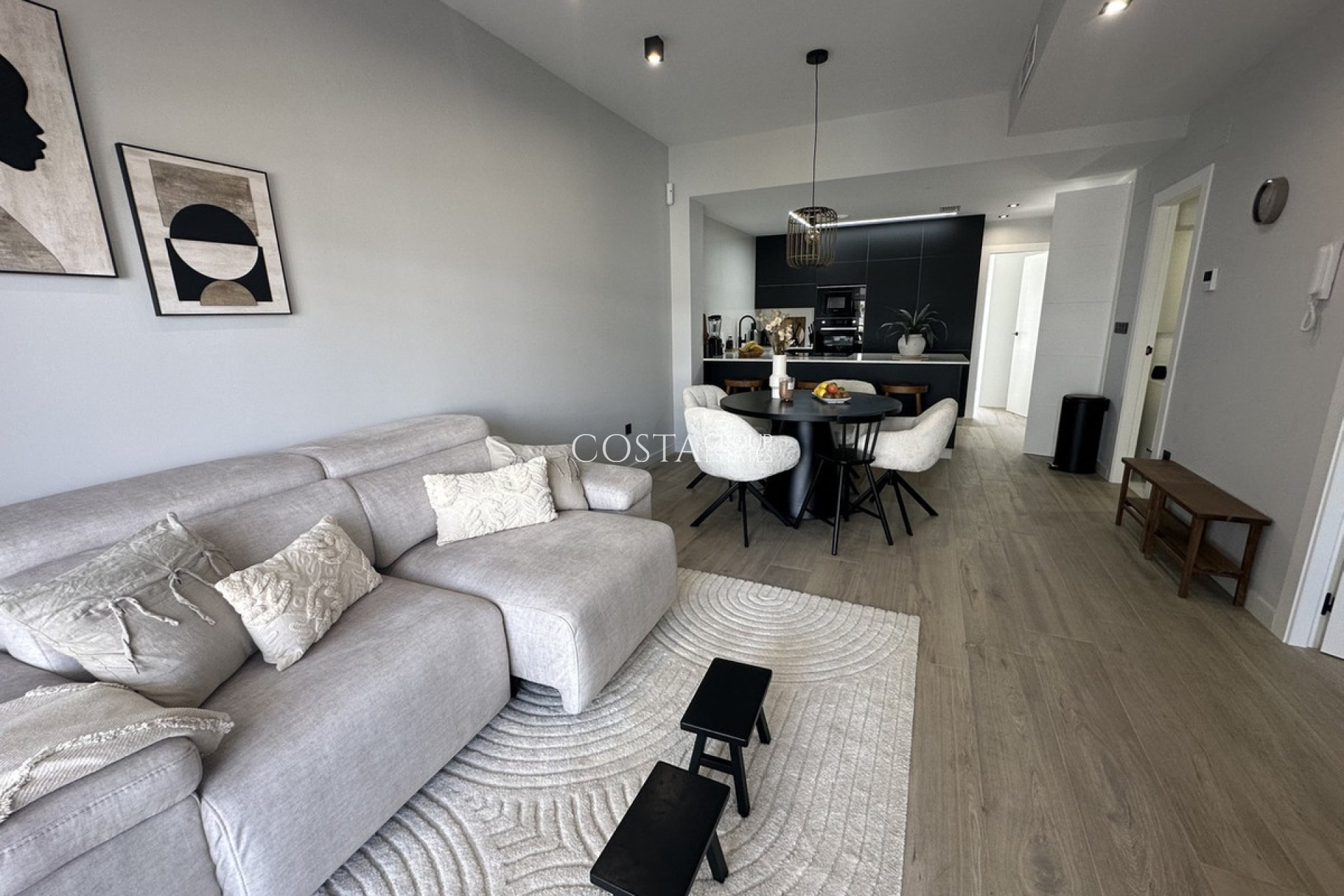 Resale - Apartments -
Orihuela - Punta Prima