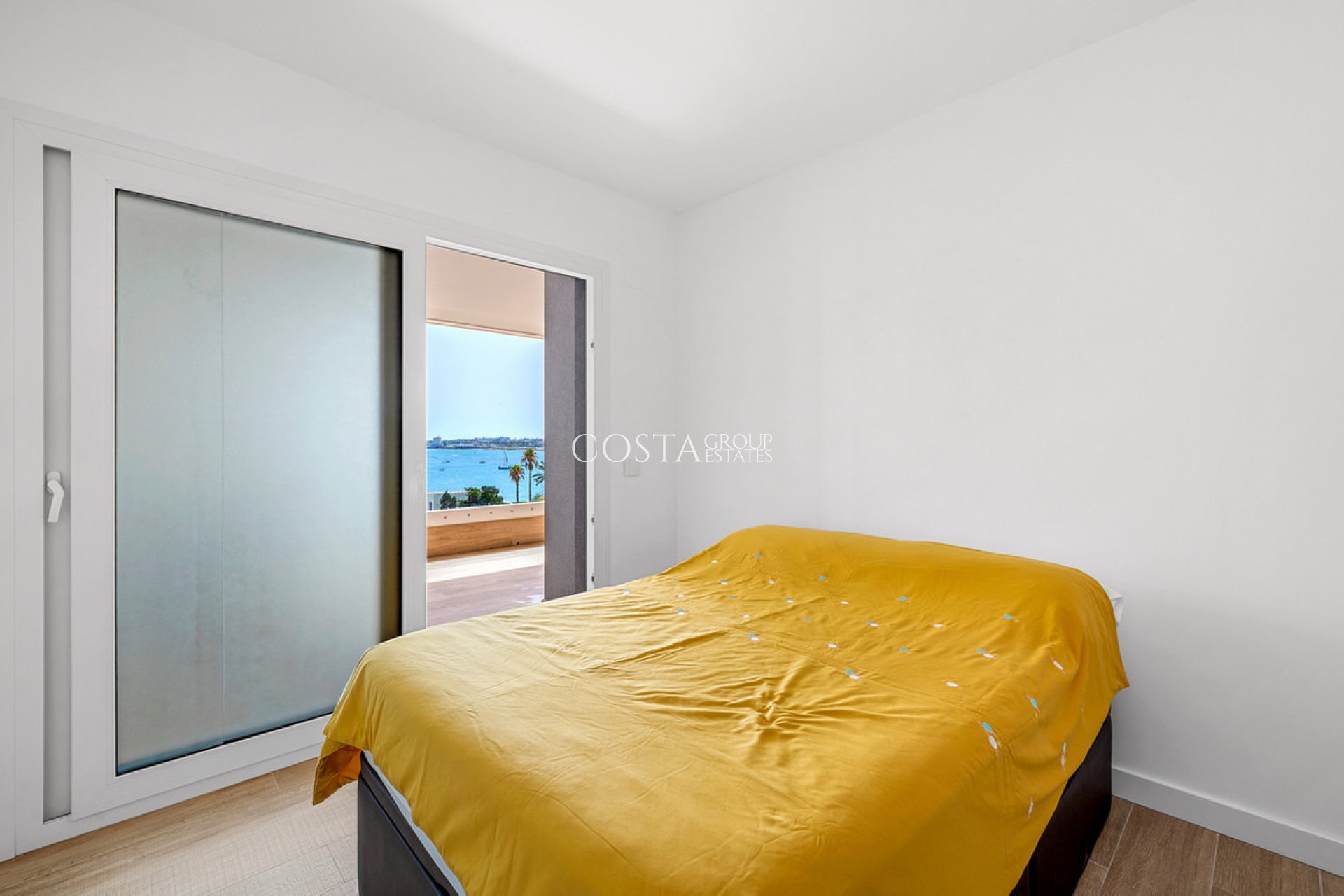 Resale - Apartments -
Orihuela - Punta Prima