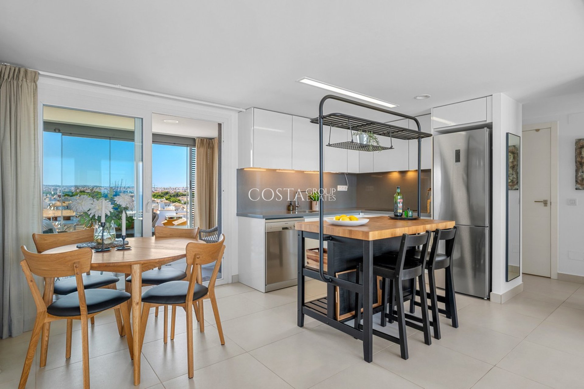 Resale - Apartments -
Orihuela - Punta Prima