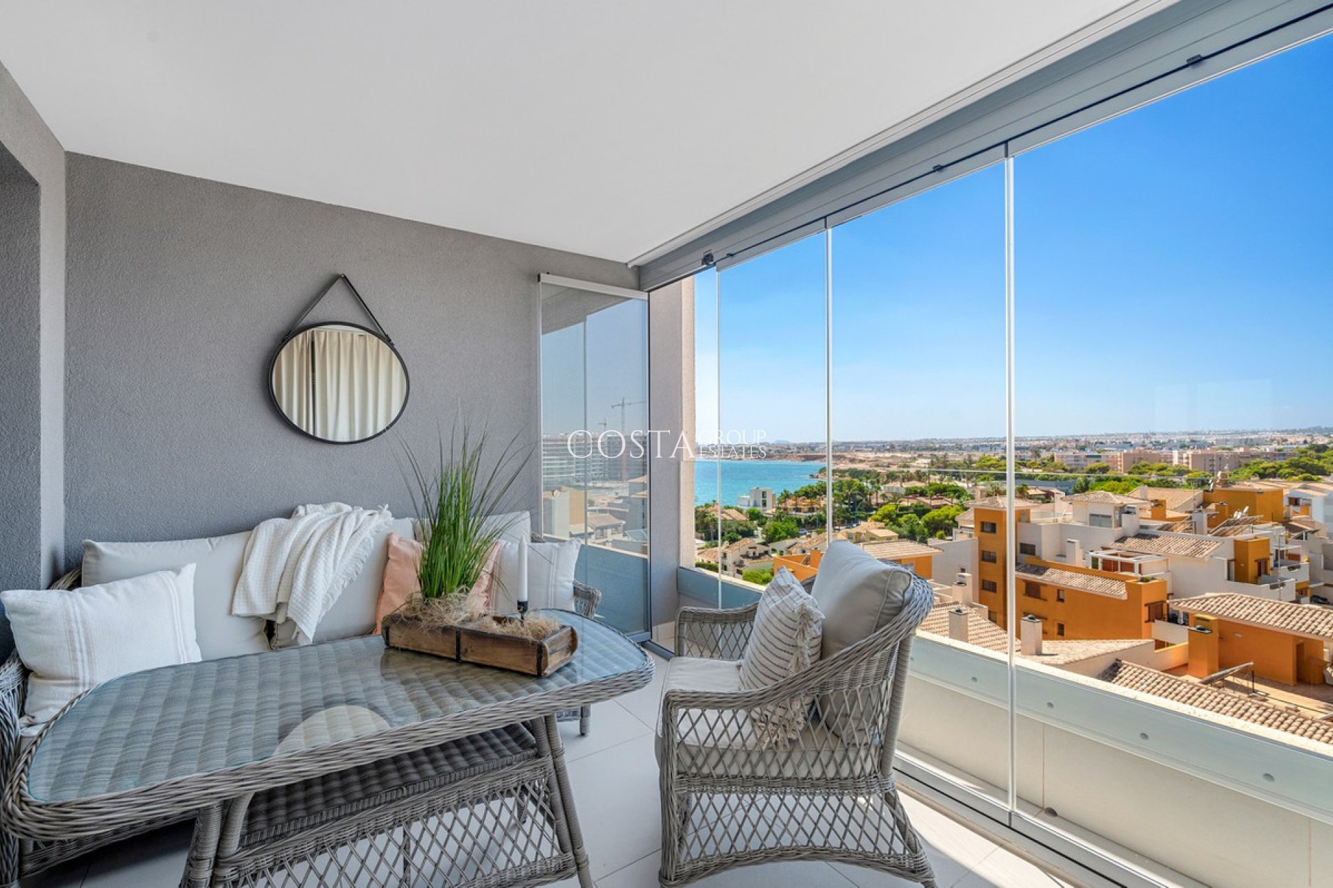 Resale - Apartments -
Orihuela - Punta Prima