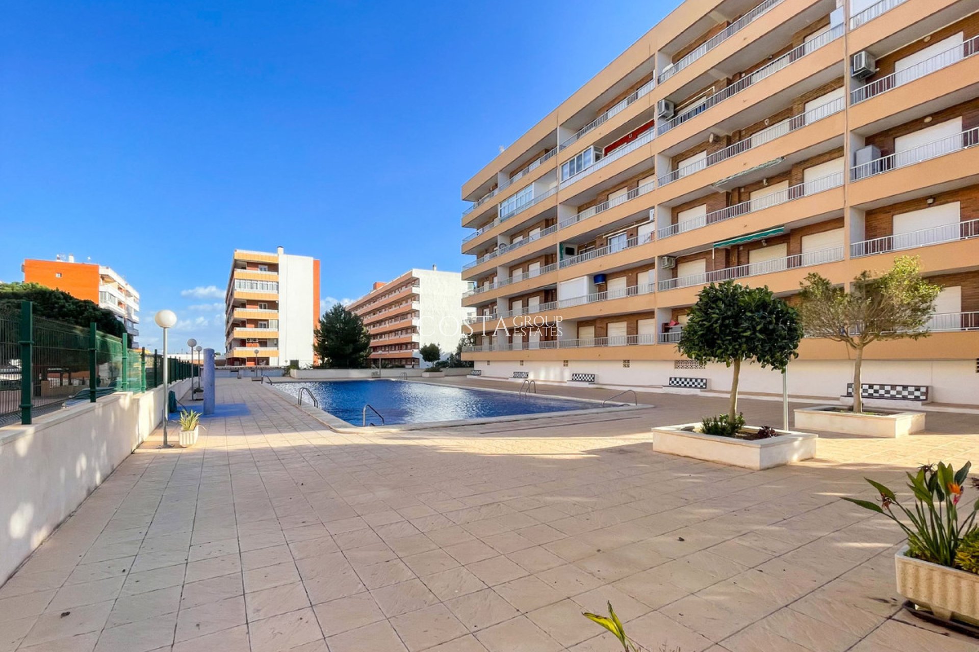 Resale - Apartments -
Orihuela - Punta Prima