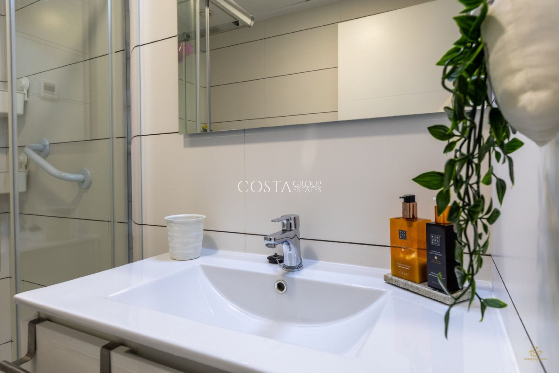 Resale - Apartments -
Orihuela - Villamartin