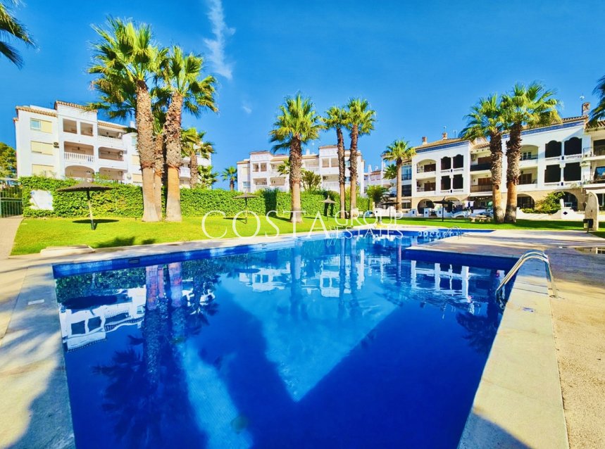 Resale - Apartments -
Orihuela - Villamartin