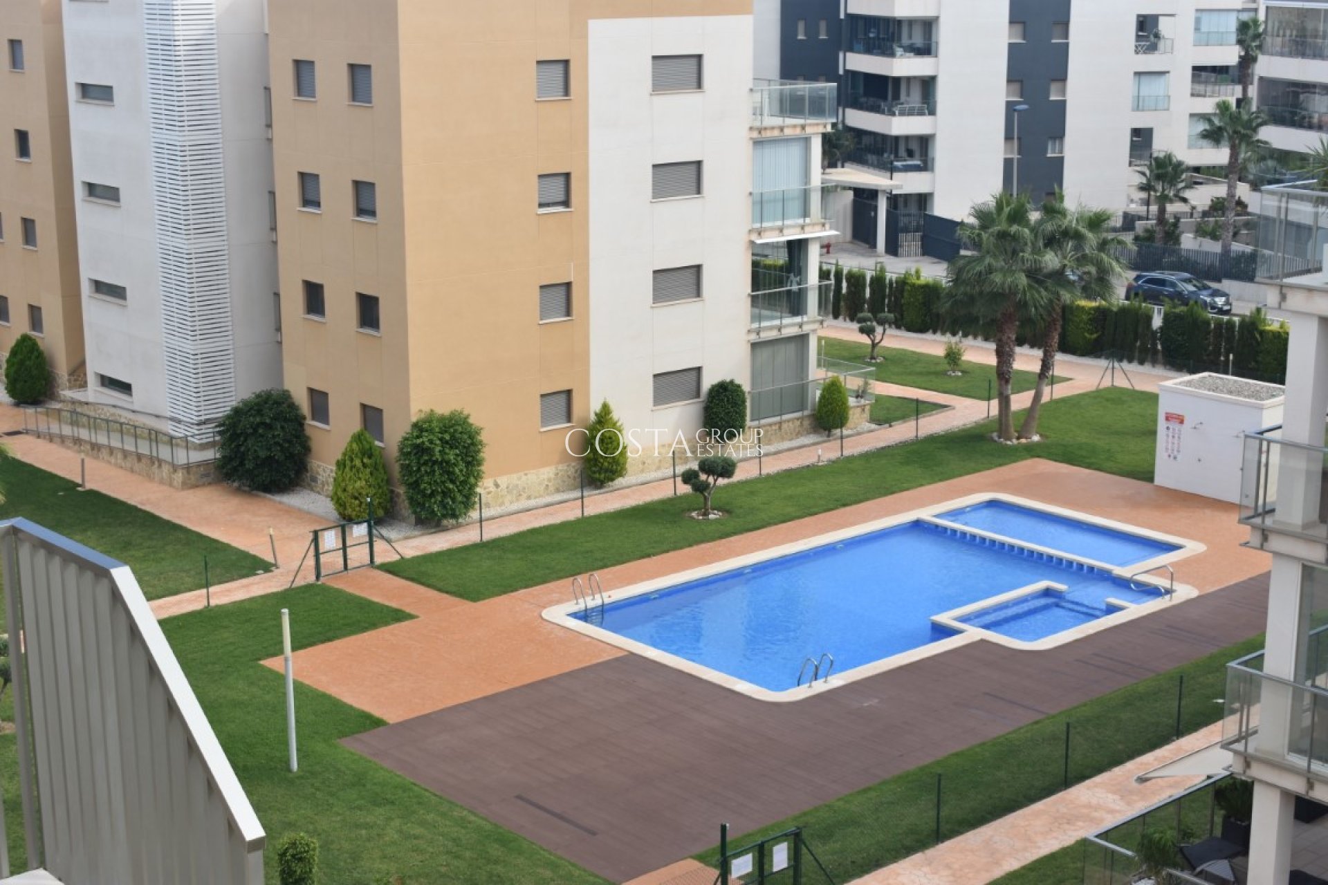Resale - Apartments -
Orihuela - Villamartin