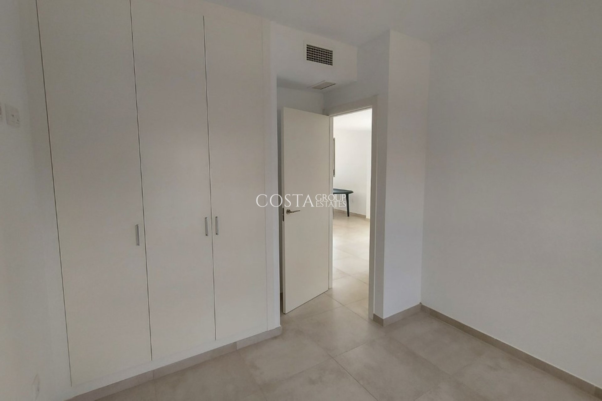 Resale - Apartments -
Orihuela - Villamartin