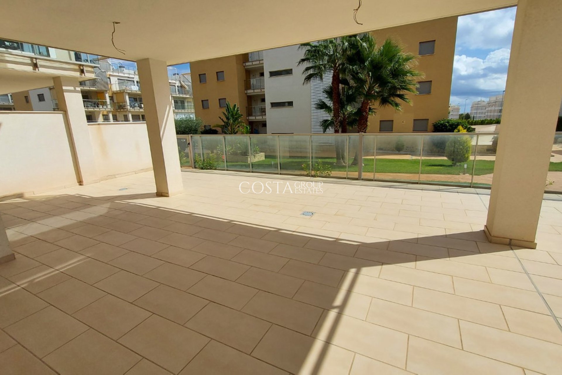 Resale - Apartments -
Orihuela - Villamartin