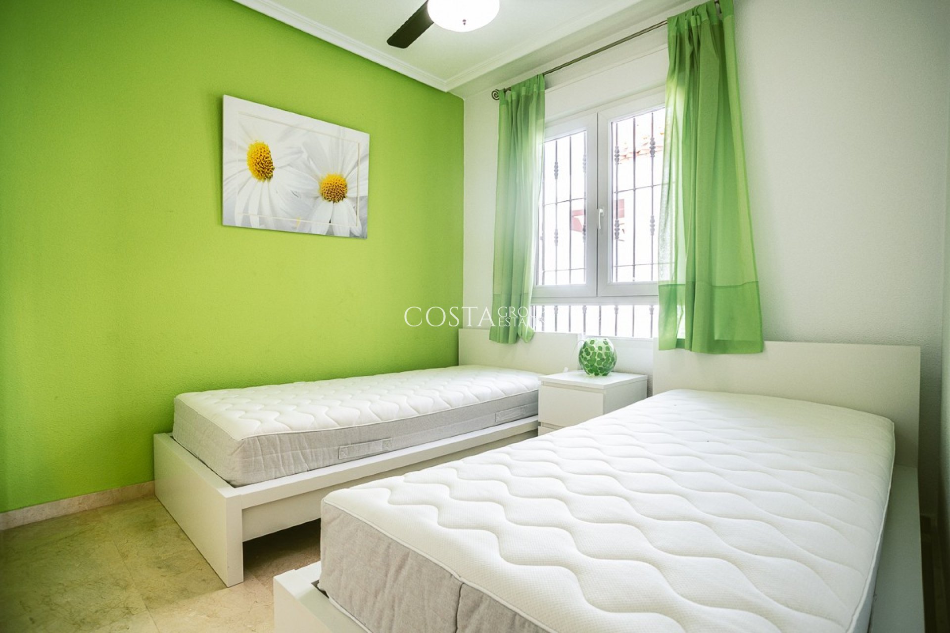 Resale - Apartments -
Orihuela - Villamartin