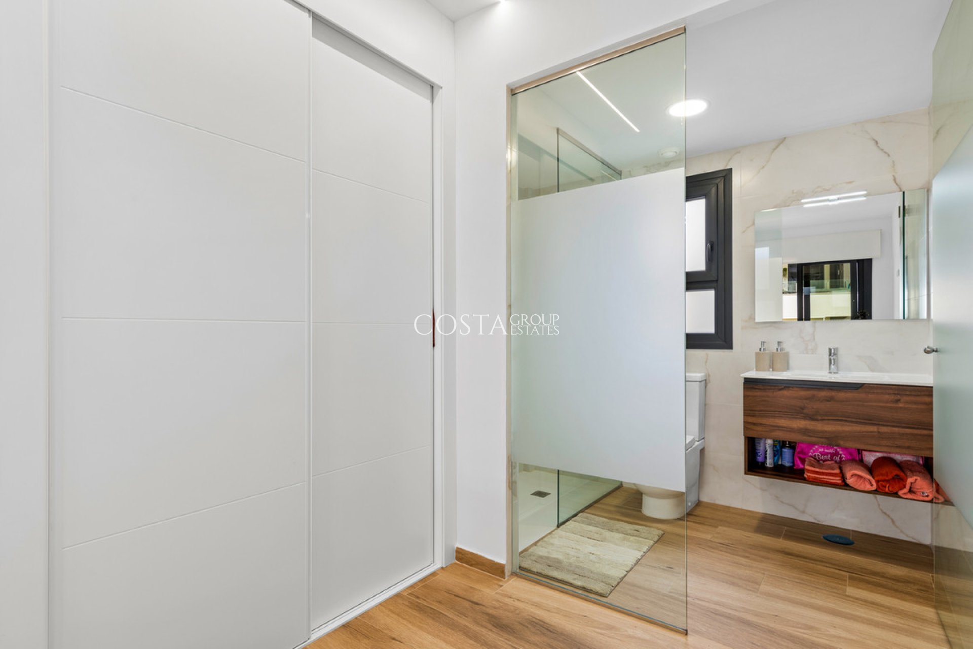 Resale - Apartments -
Orihuela - Villamartin