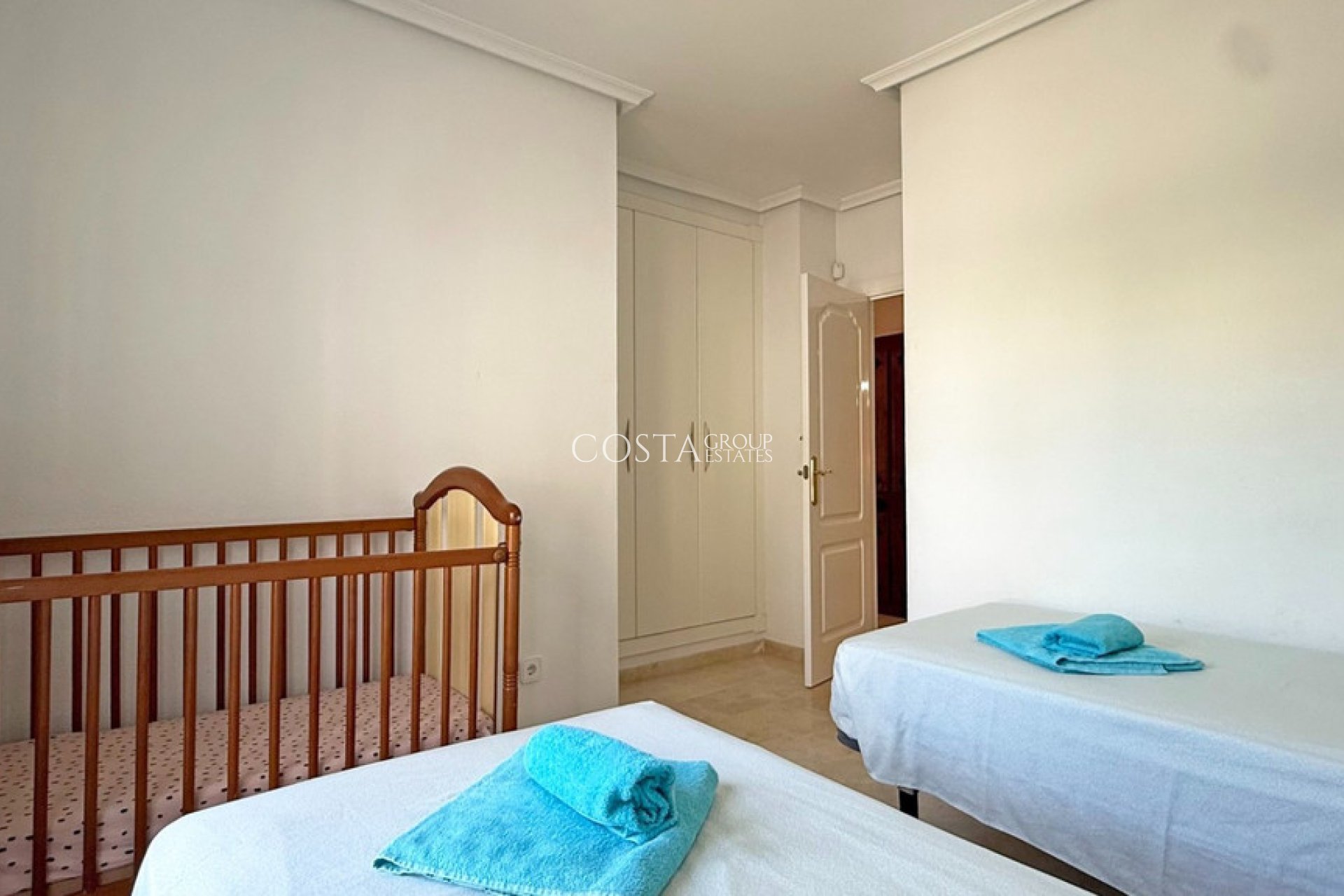 Resale - Apartments -
Orihuela - Villamartin