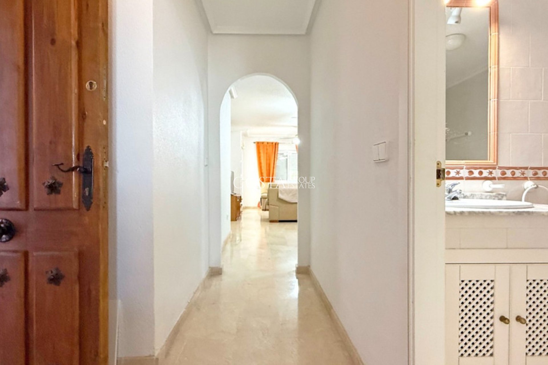 Resale - Apartments -
Orihuela - Villamartin