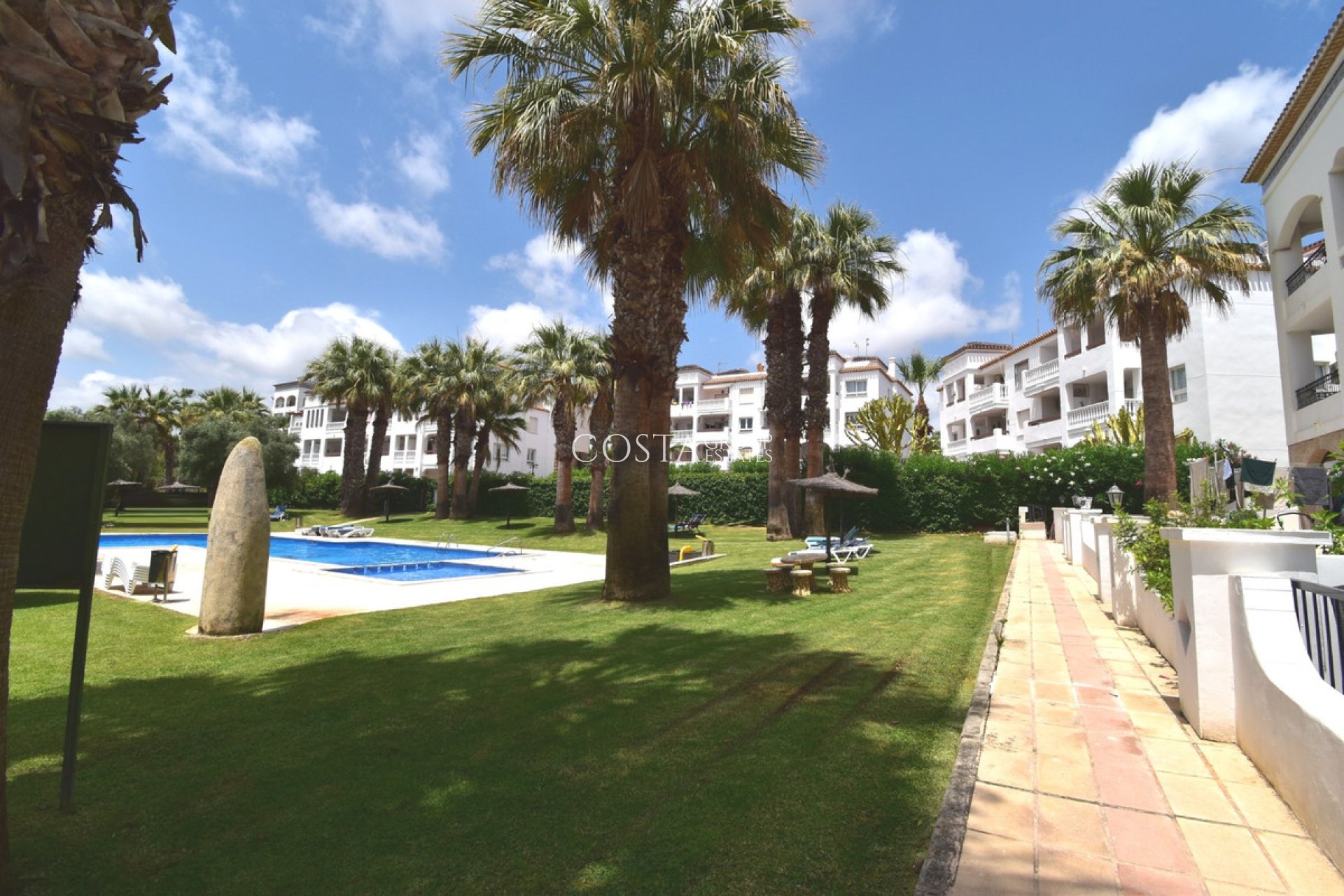 Resale - Apartments -
Orihuela - Villamartin