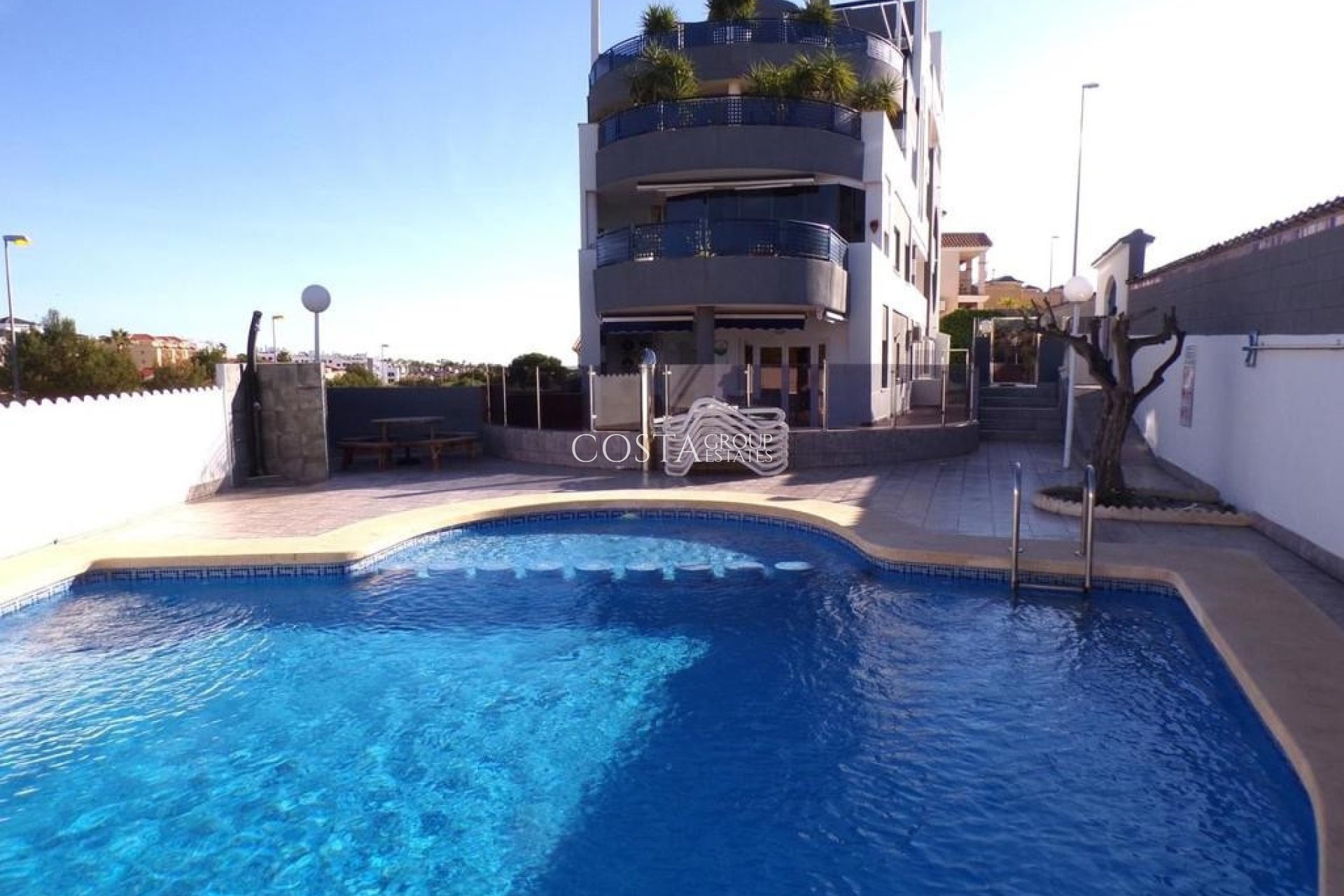 Resale - Apartments -
Orihuela - Villamartin