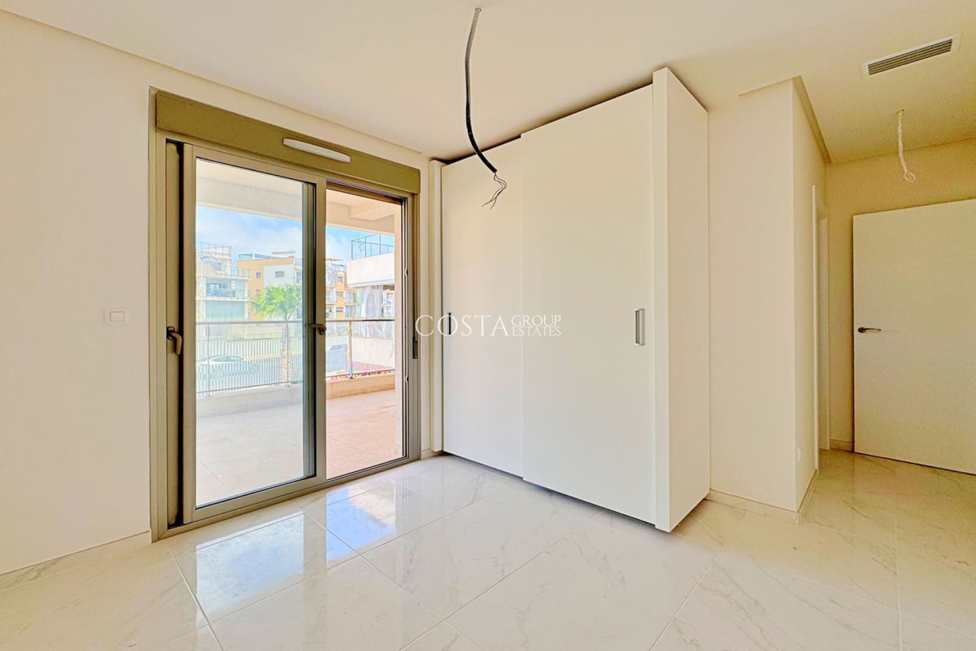 Resale - Apartments -
Orihuela - Villamartin