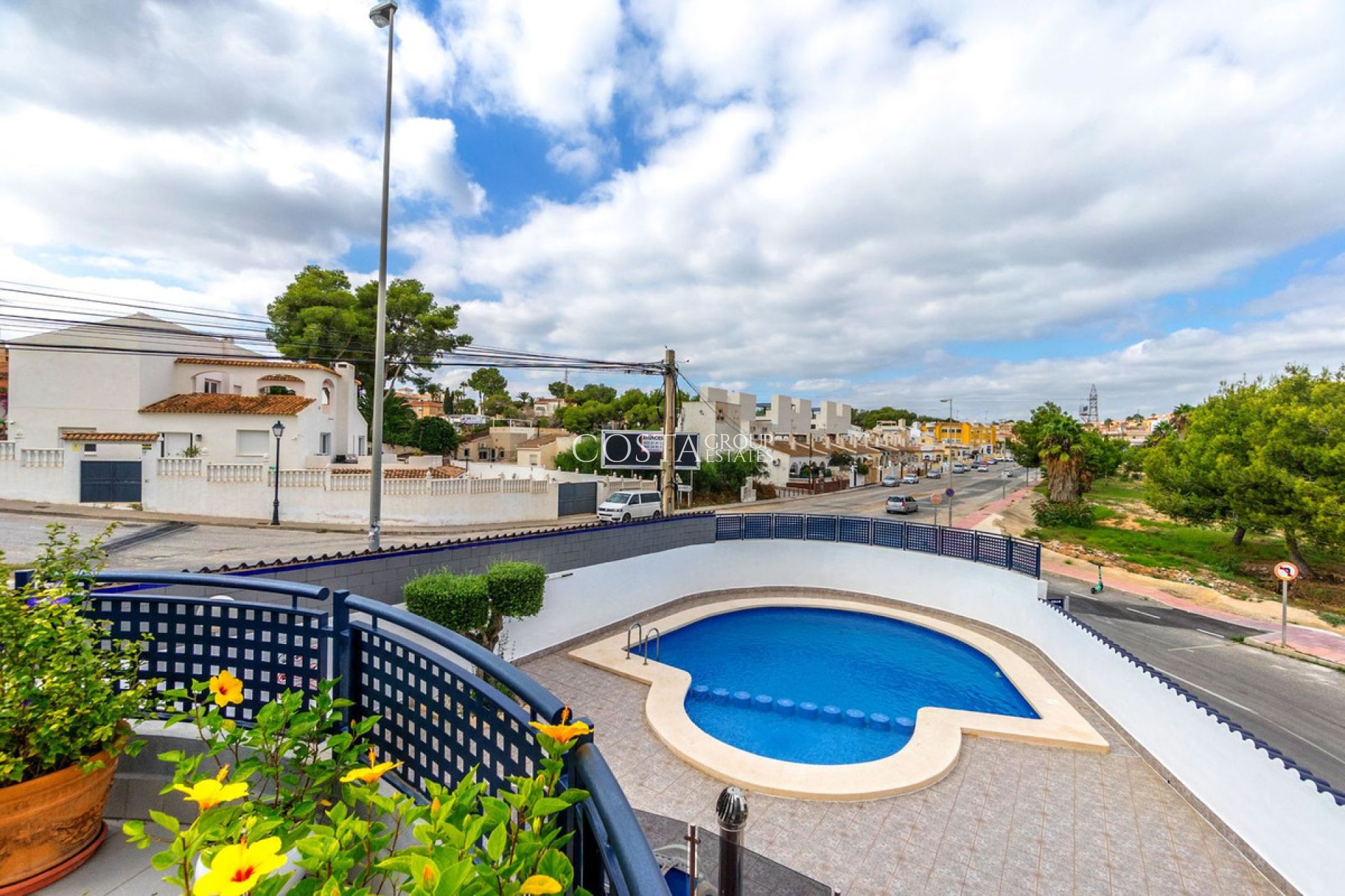 Resale - Apartments -
Orihuela - Villamartin