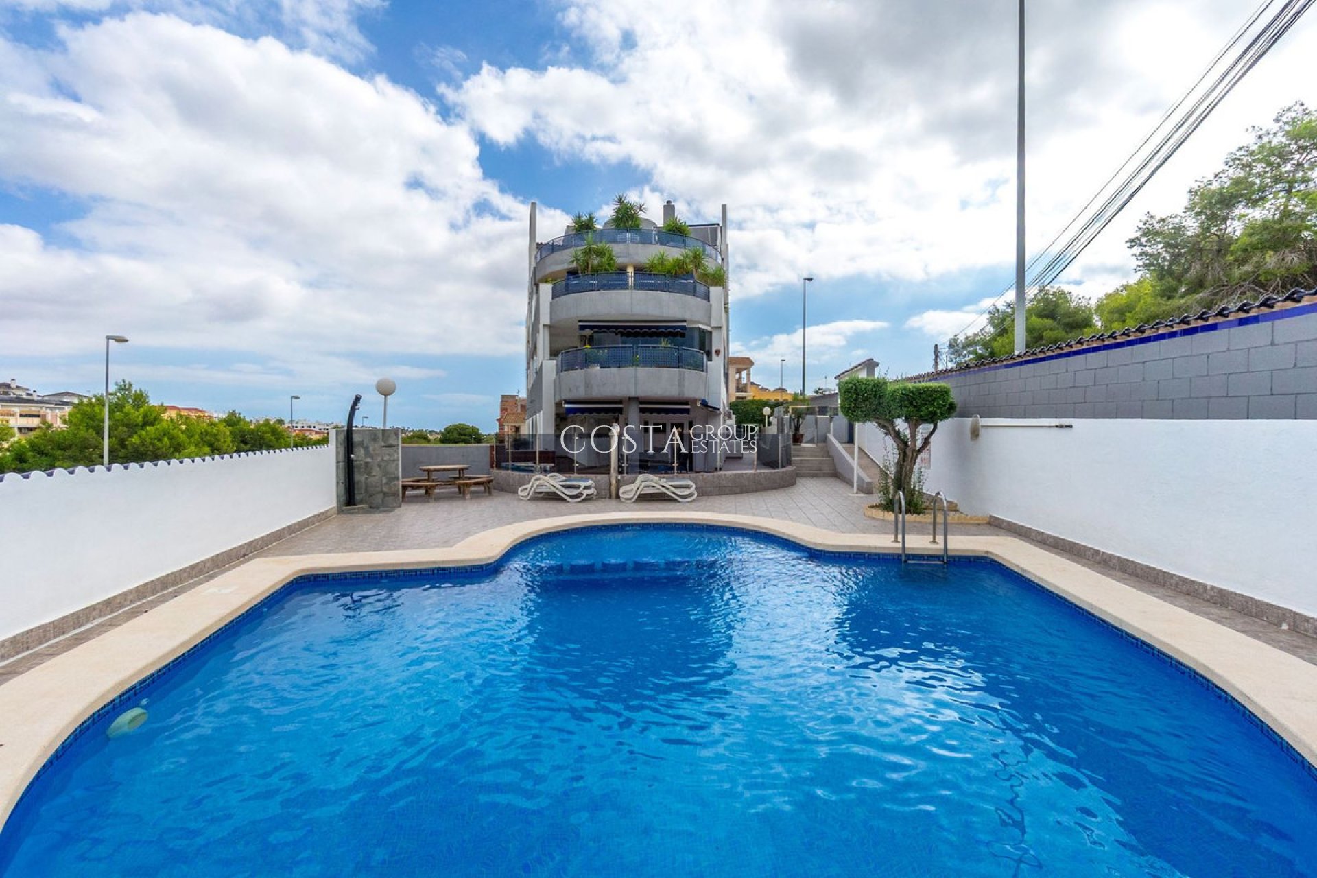 Resale - Apartments -
Orihuela - Villamartin