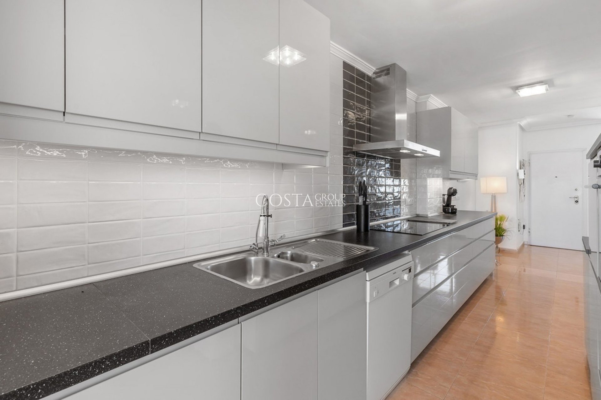 Resale - Apartments -
Orihuela - Villamartin